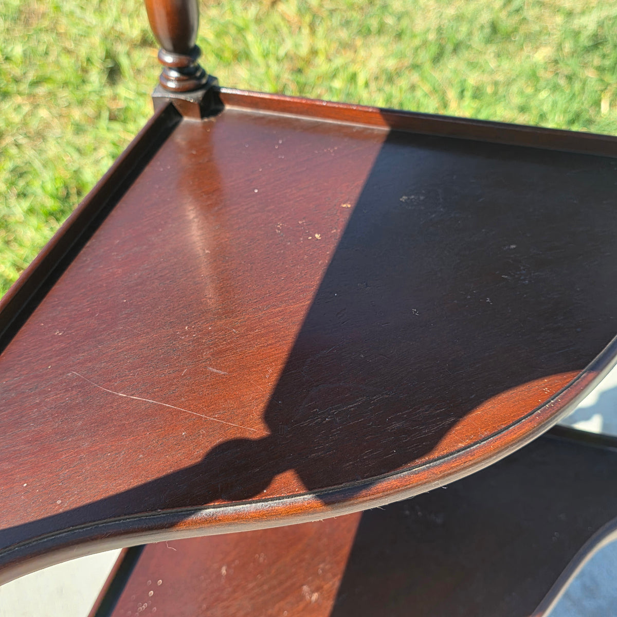 Antique Mahogany Corner Whatnot Shelf 3 Tier Splayed Leg Spindle Stand