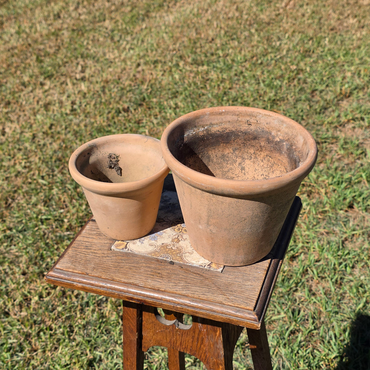 Vtg US Pottery Terracotta Planter Flower Pot Clay Set 2 USA Heavy Aged Patina