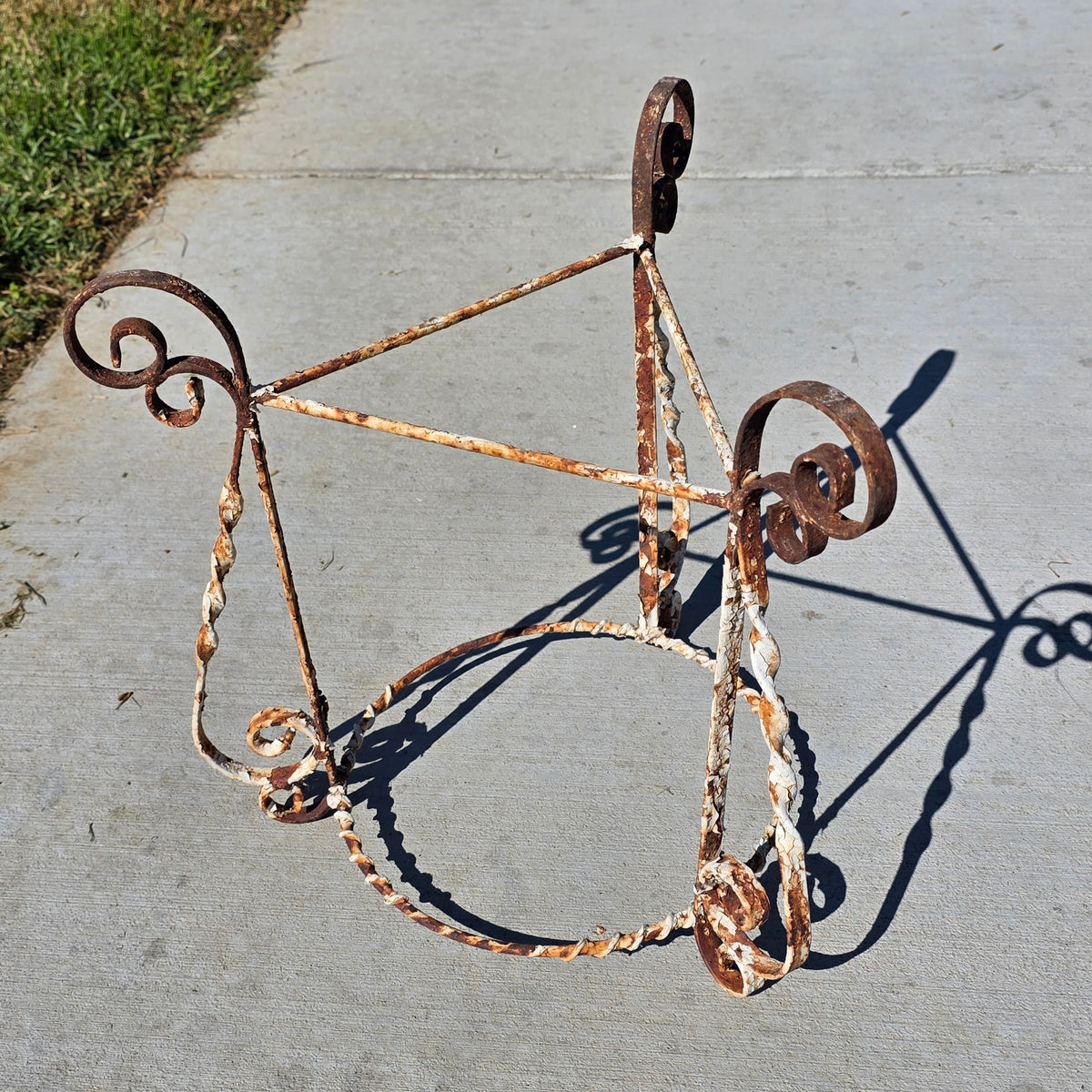 Vtg Wrought Iron Plant Stand Mid Century Twisted Scroll Patio Garden White Rust