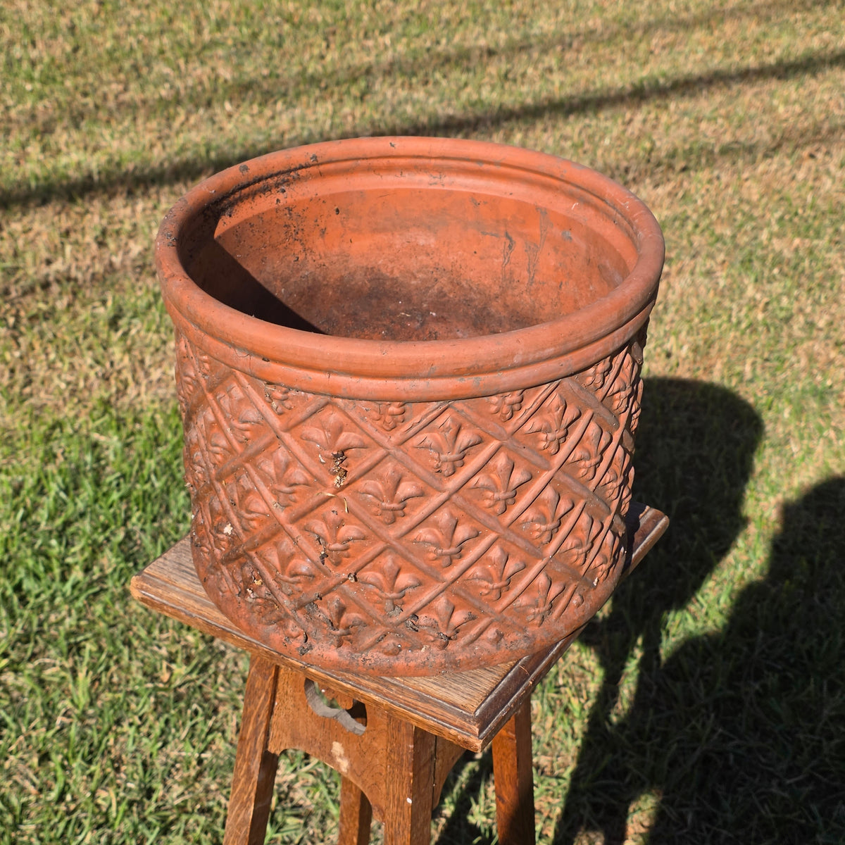 Vintage Fleur de Lis Terracotta Planter 12" Round Clay Garden Flower Pot Heavy