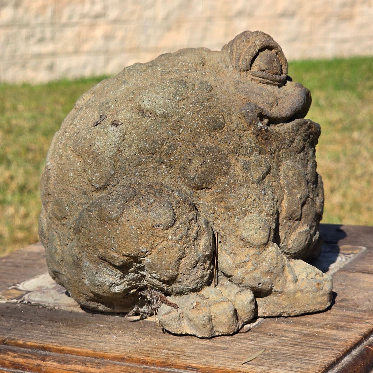 Vintage French Style Stone Toad Statue Weathered Concrete Frog Garden Ornament
