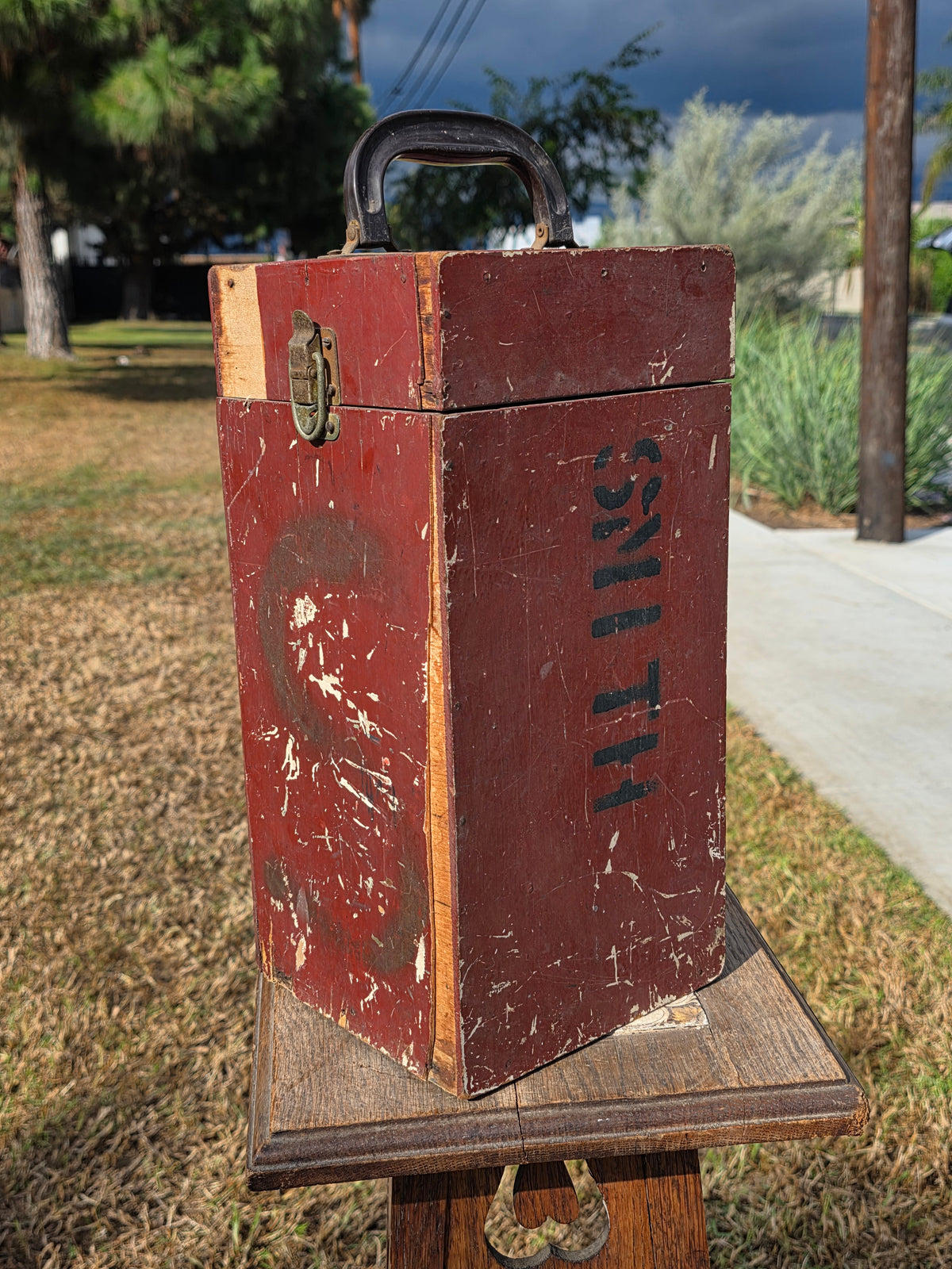 Vintage 1963 Coleman 200A Lantern 6/63 Red Letter PYREX Globe Wooden Case Used
