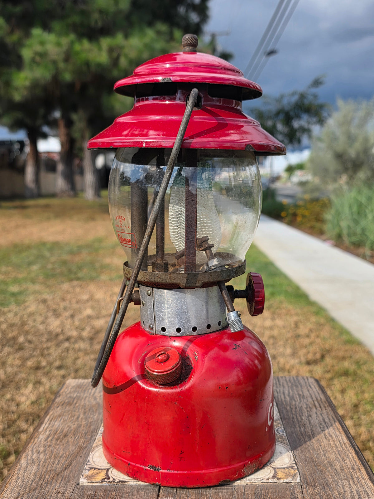 Vintage 1963 Coleman 200A Lantern 6/63 Red Letter PYREX Globe Wooden Case Used