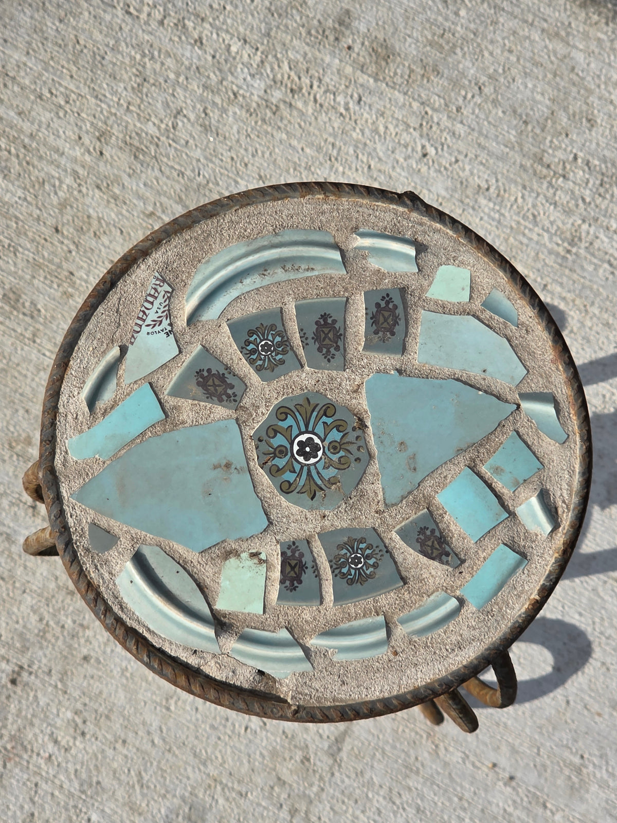 Vtg Round Mosaic Plant Stand Wrought Iron Broken China Patio Accent Table 18"