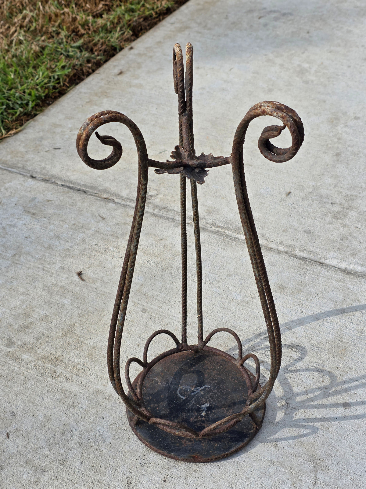 Vtg Round Mosaic Plant Stand Wrought Iron Broken China Patio Accent Table 18"