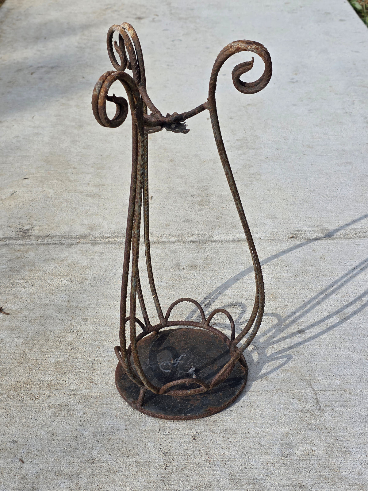 Vtg Round Mosaic Plant Stand Wrought Iron Broken China Patio Accent Table 18"