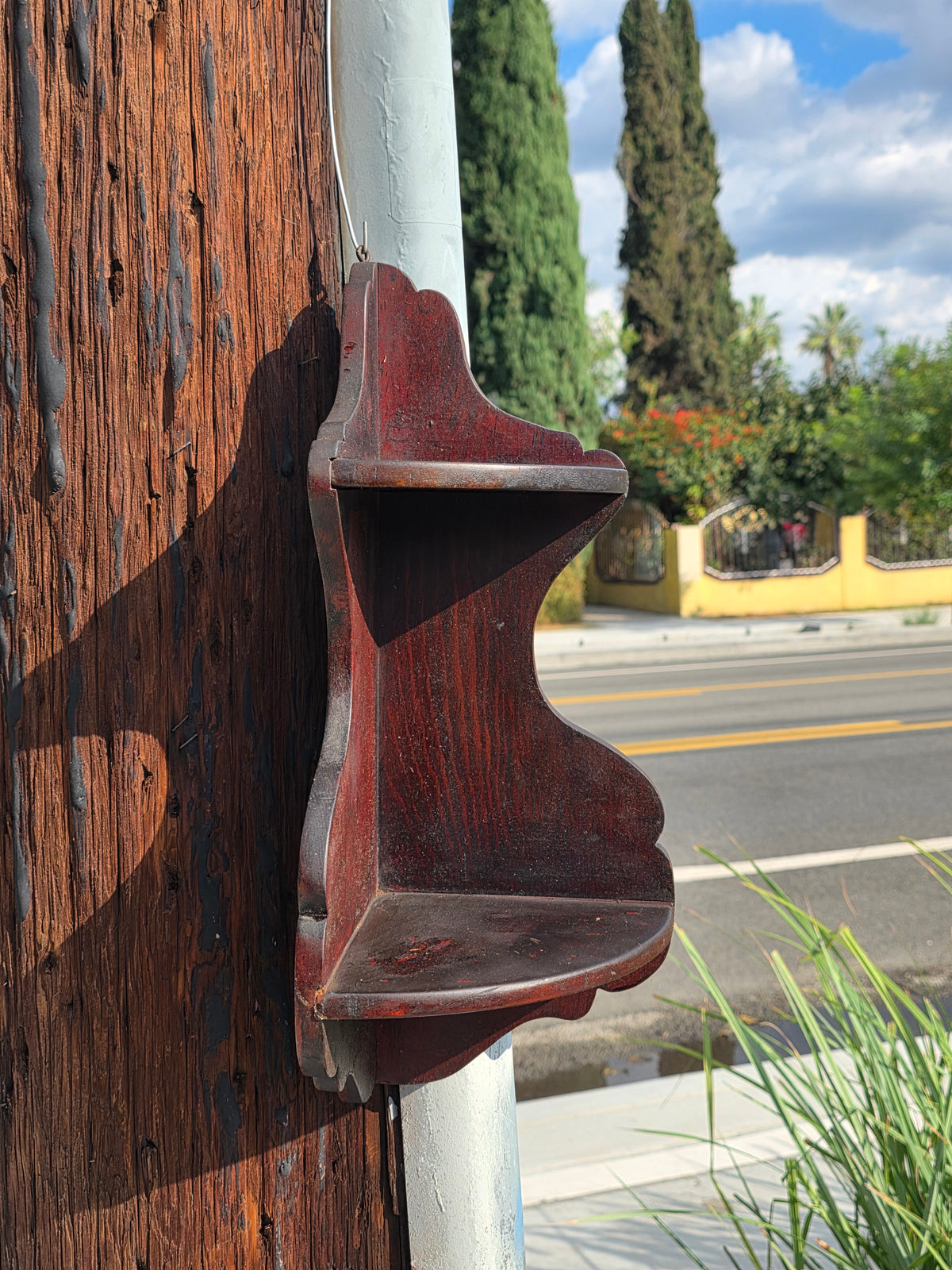 Vintage Victorian Wood Corner Wall Shelf Hanging Scalloped Whatnot 2Tier Brown