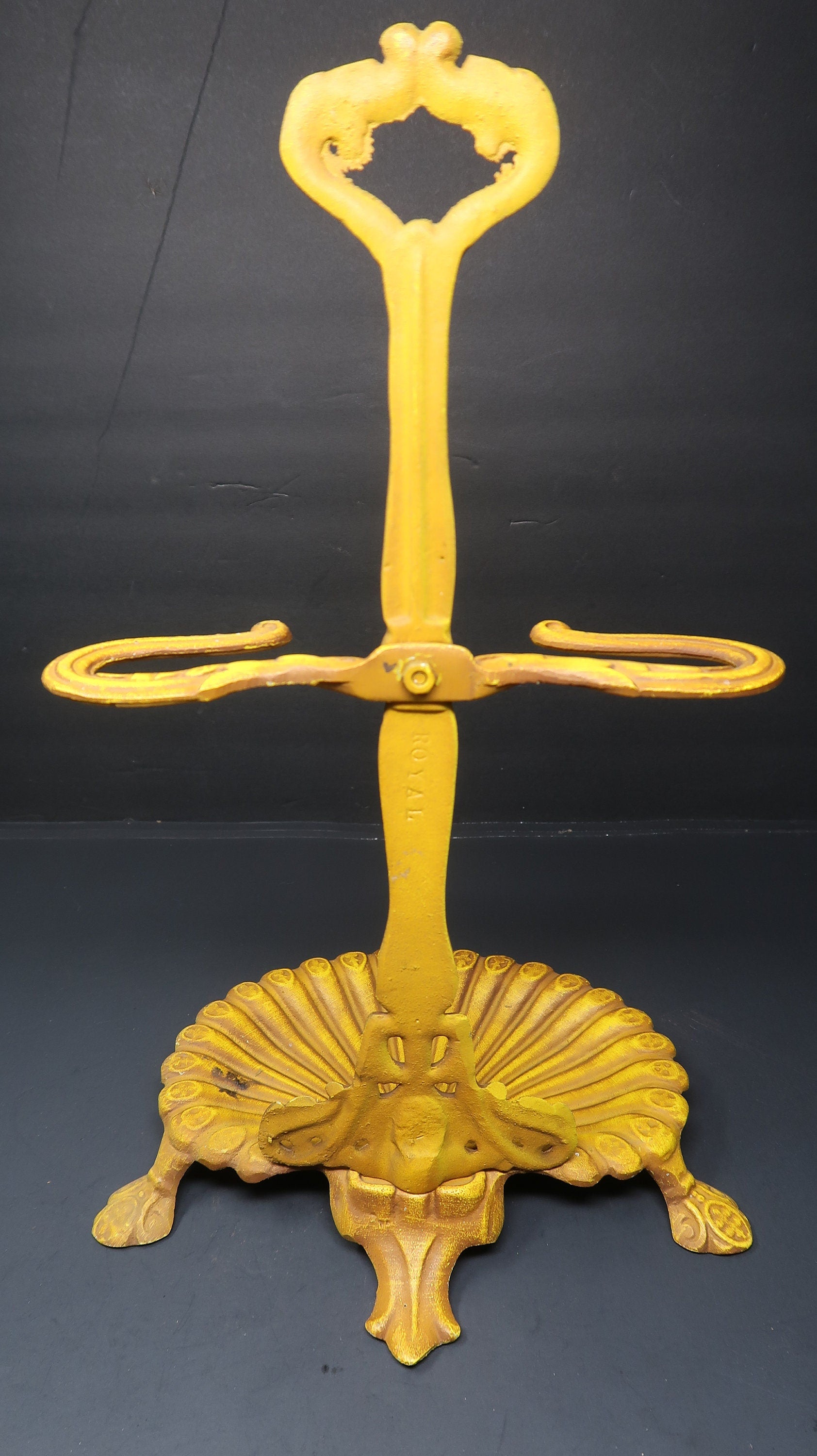 ROYAL Aluminum Hearth Tool Holder Yellow Victorian L 10.75” x D 10” x H 16.5”