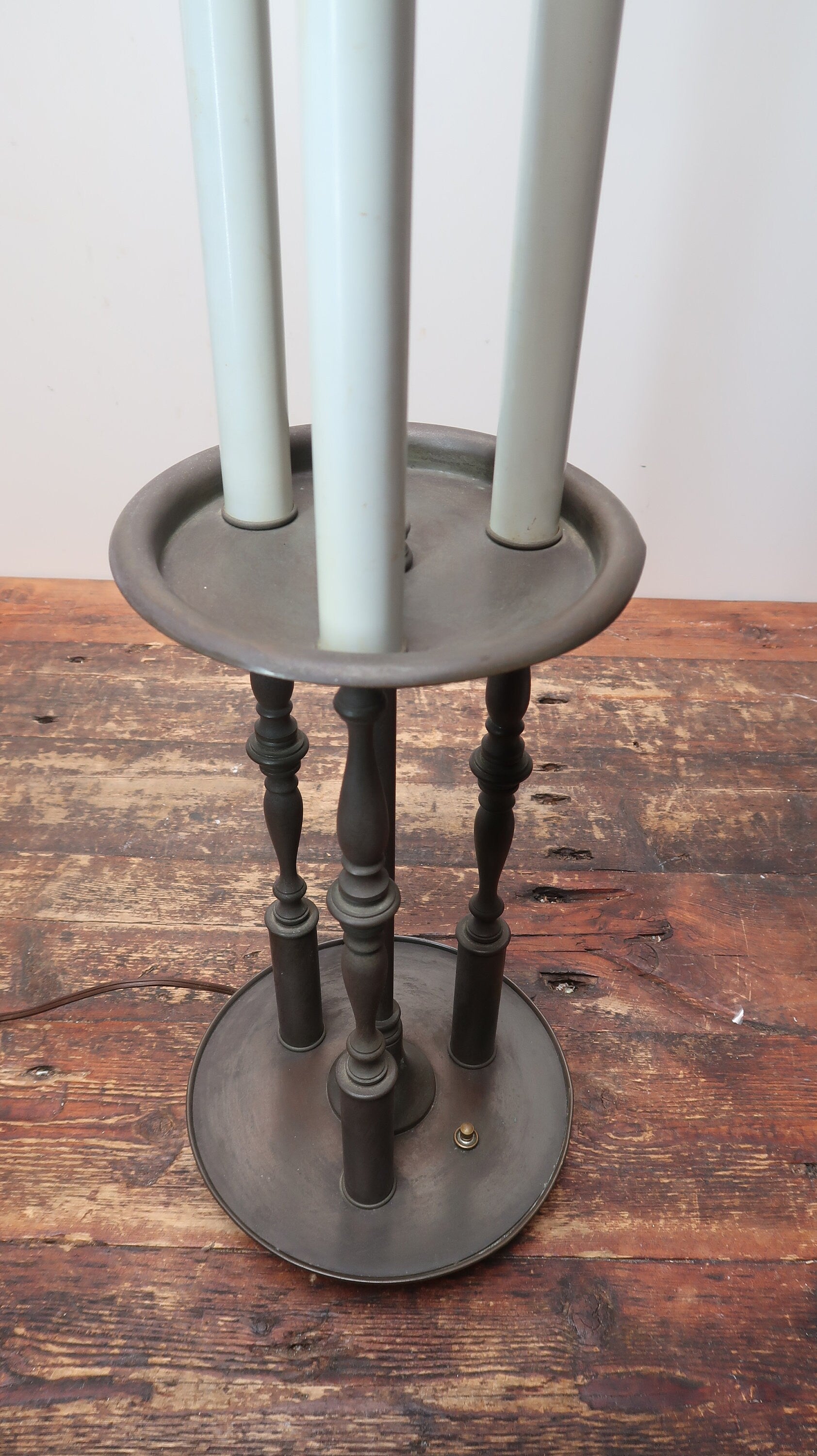 Antique Brass Bouillotte 3 Candle Light Lamp With 3 Way Turn Knob Switch Patina (Local Pickup)