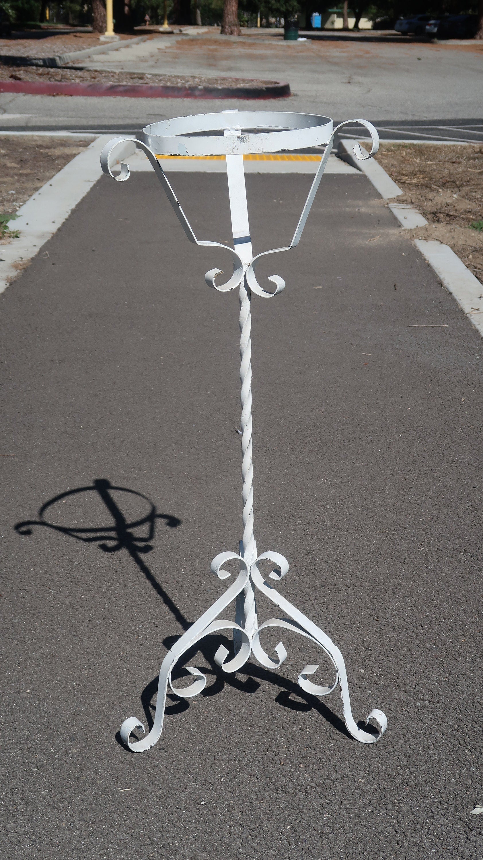 Vintage Metal Scroll Plant Stand Flower Pot Stand White Shabby Chic H 37.5"