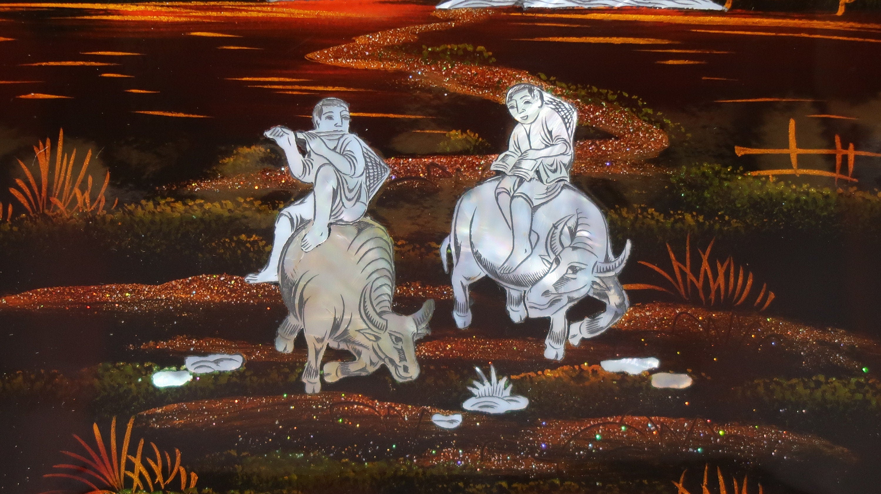 Set of 2 Vietnamese Lacquerware Platter Mother of Pearl Inlay Rural Scene 9.5" x 9.5"