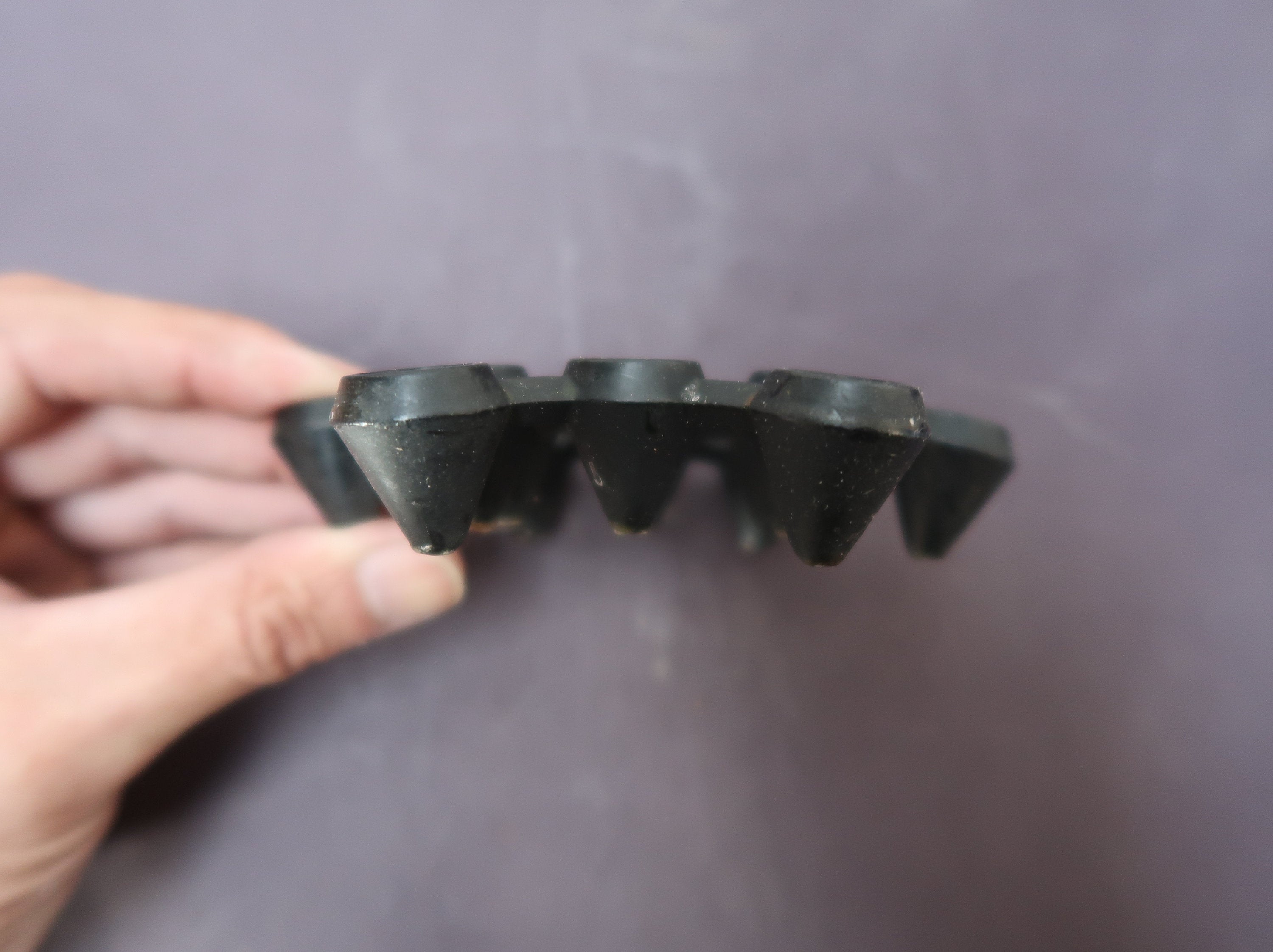 Set of 2 Vogue Slim Candles Snow Flake Design