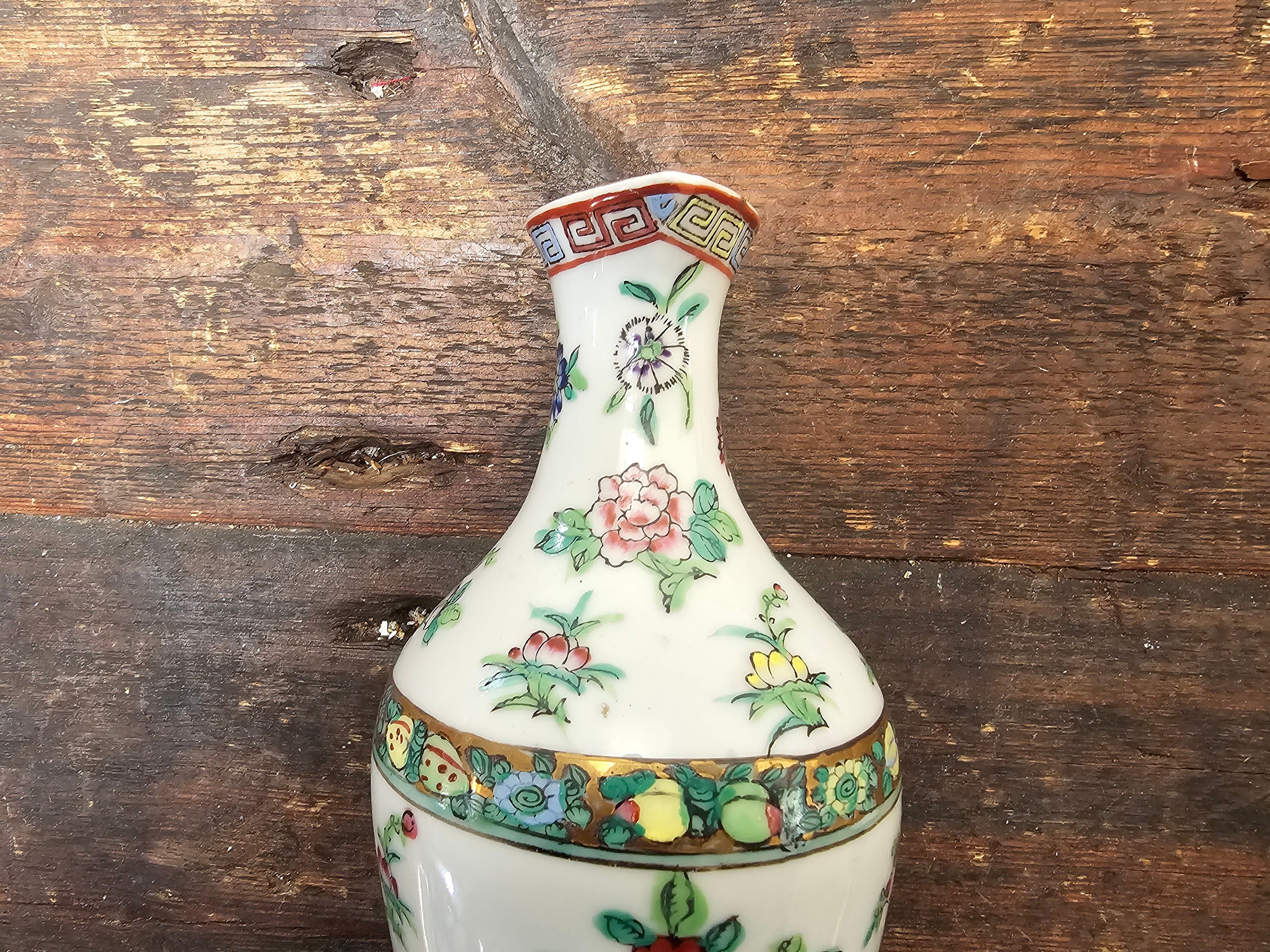 Antique Chinese Porcelain Doucai Ewer Pitcher Qianlong Mark 9" H