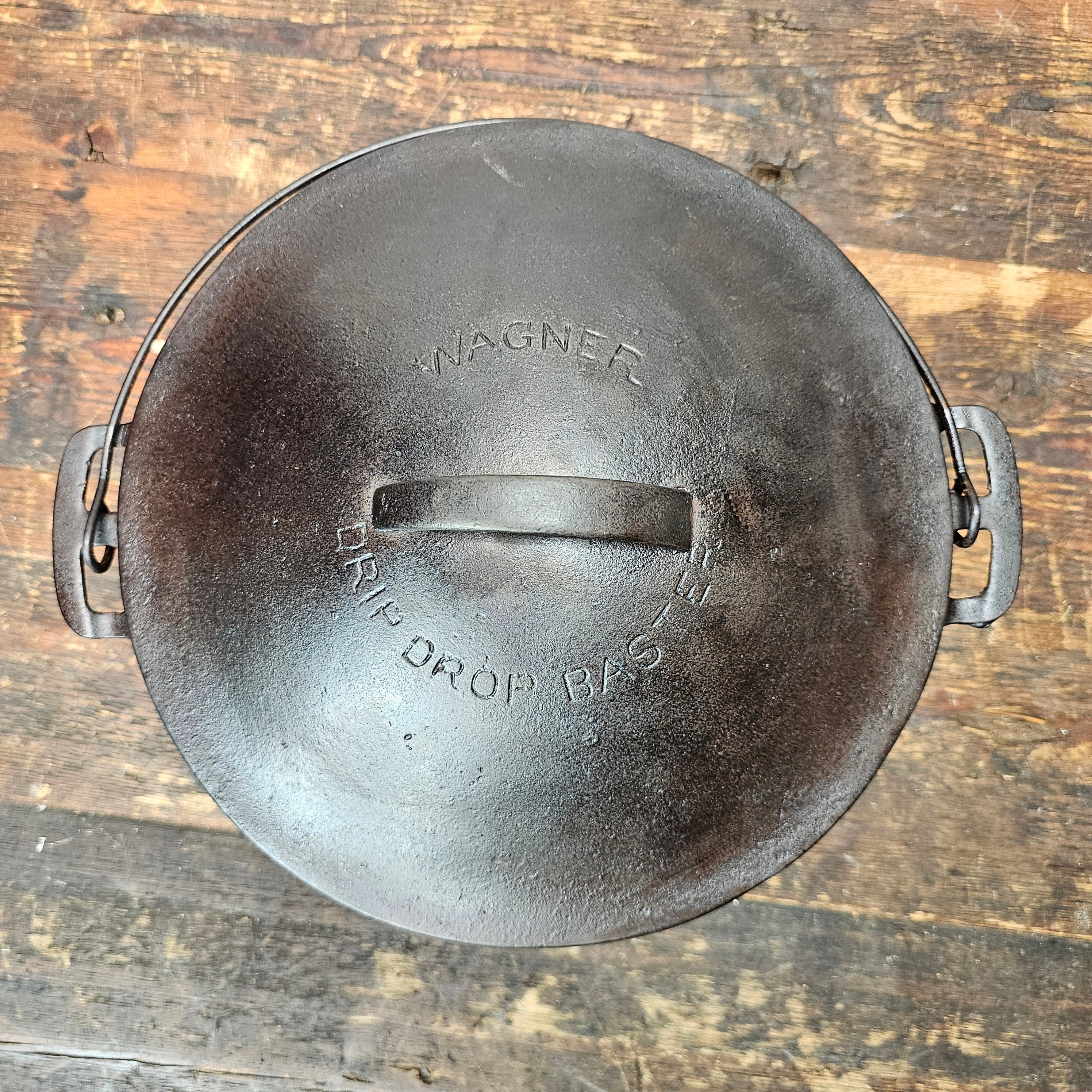 1920's #8 Wagner Ware Round DOME Roaster Dutch Oven W/ Drip Drop Baster Dome Lid