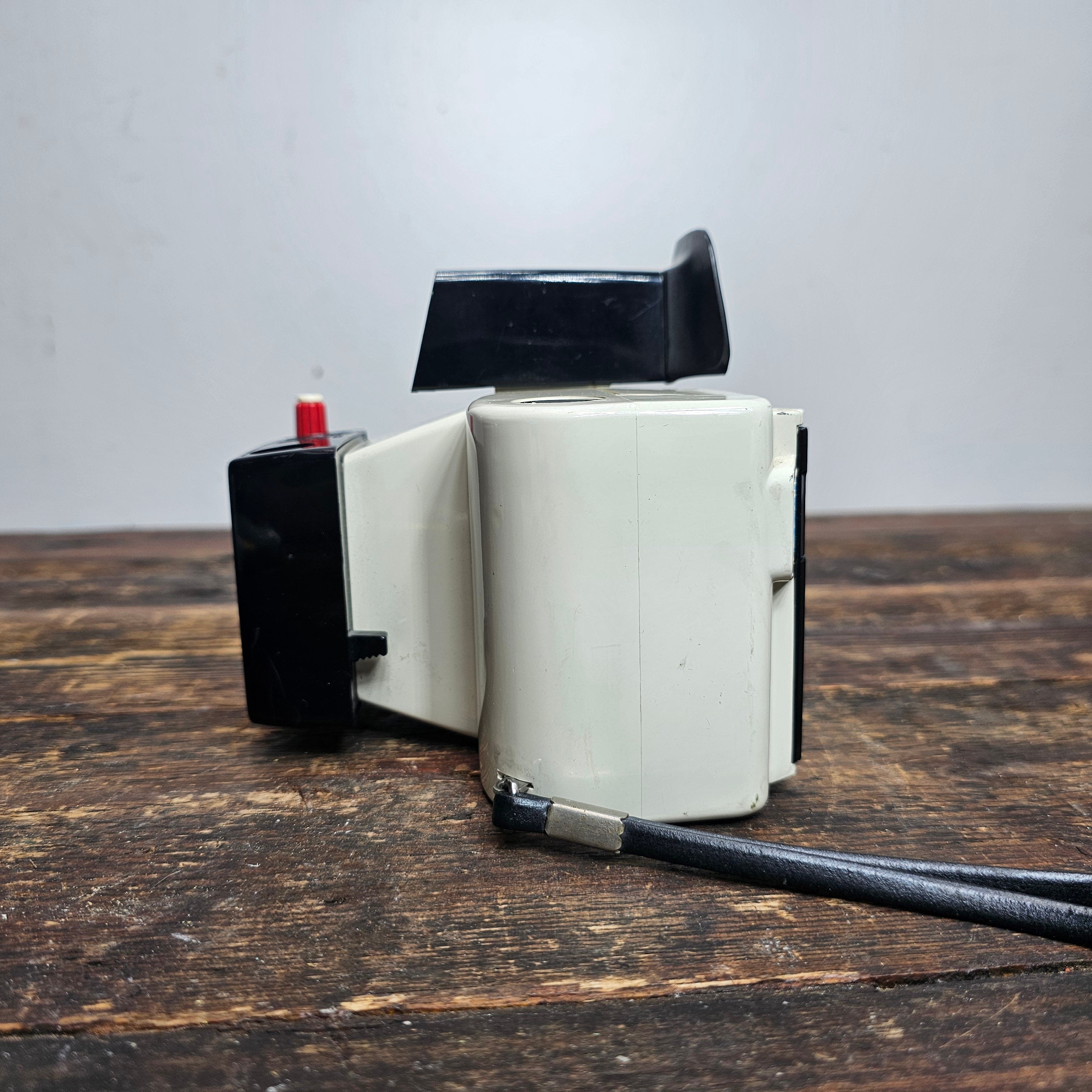 Vintage Polaroid Land Camera Swinger Model 20 (Not Tested)