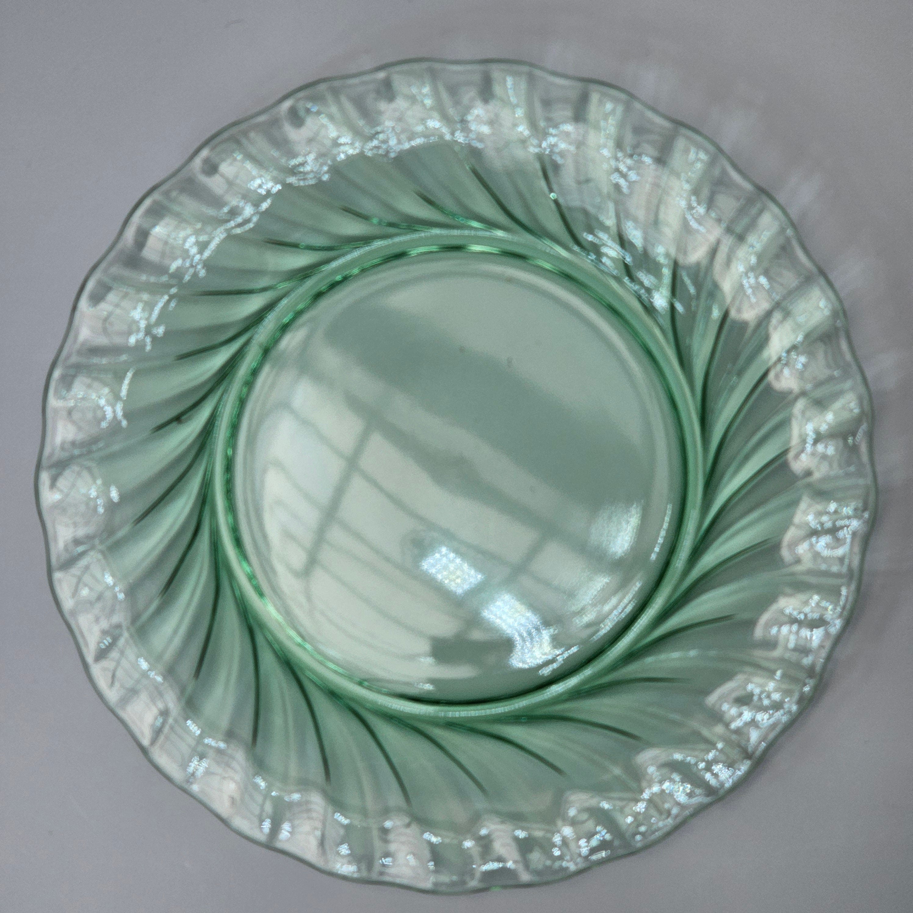 Heisey 8" Luncheon Plate Spiral Green