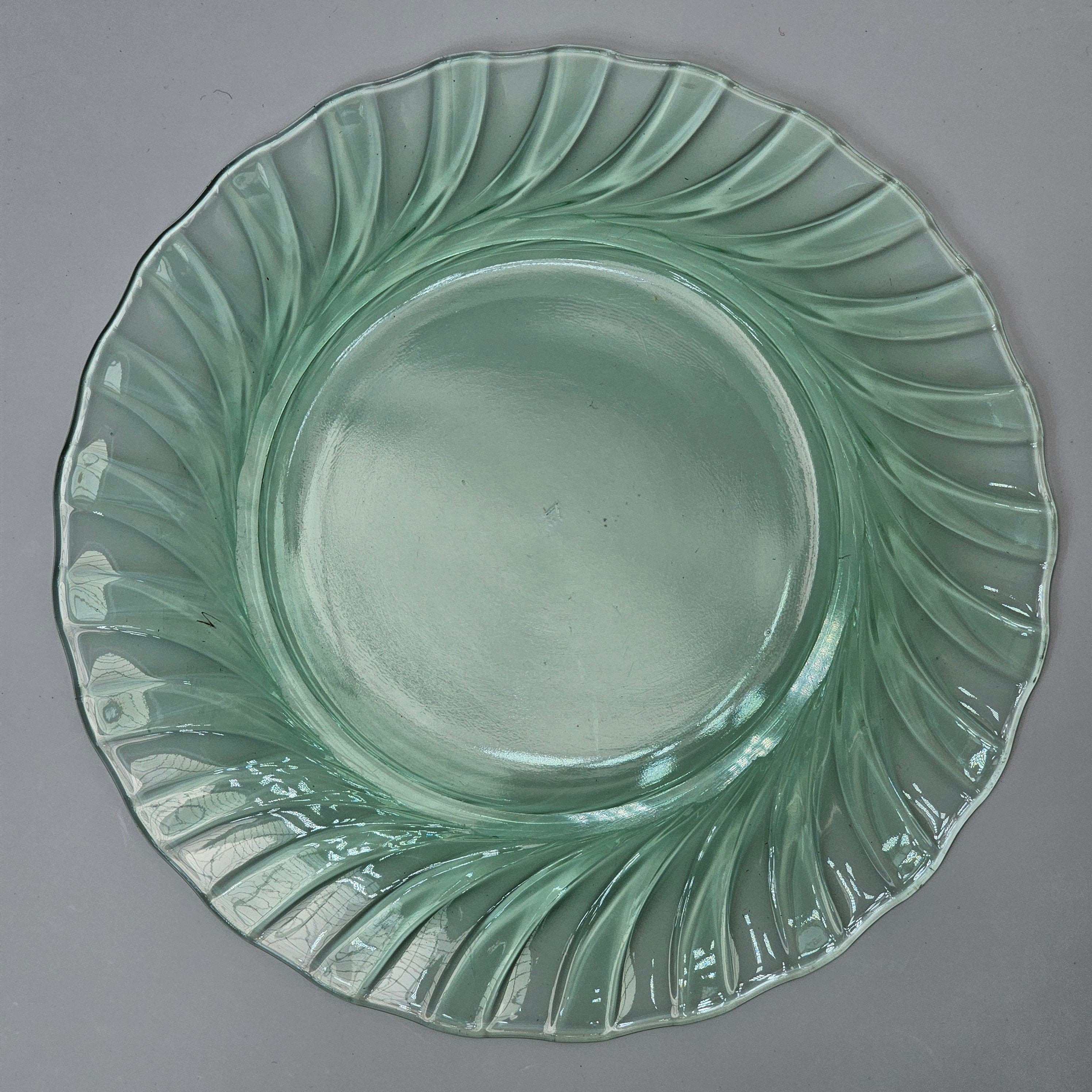 Heisey 8" Luncheon Plate Spiral Green