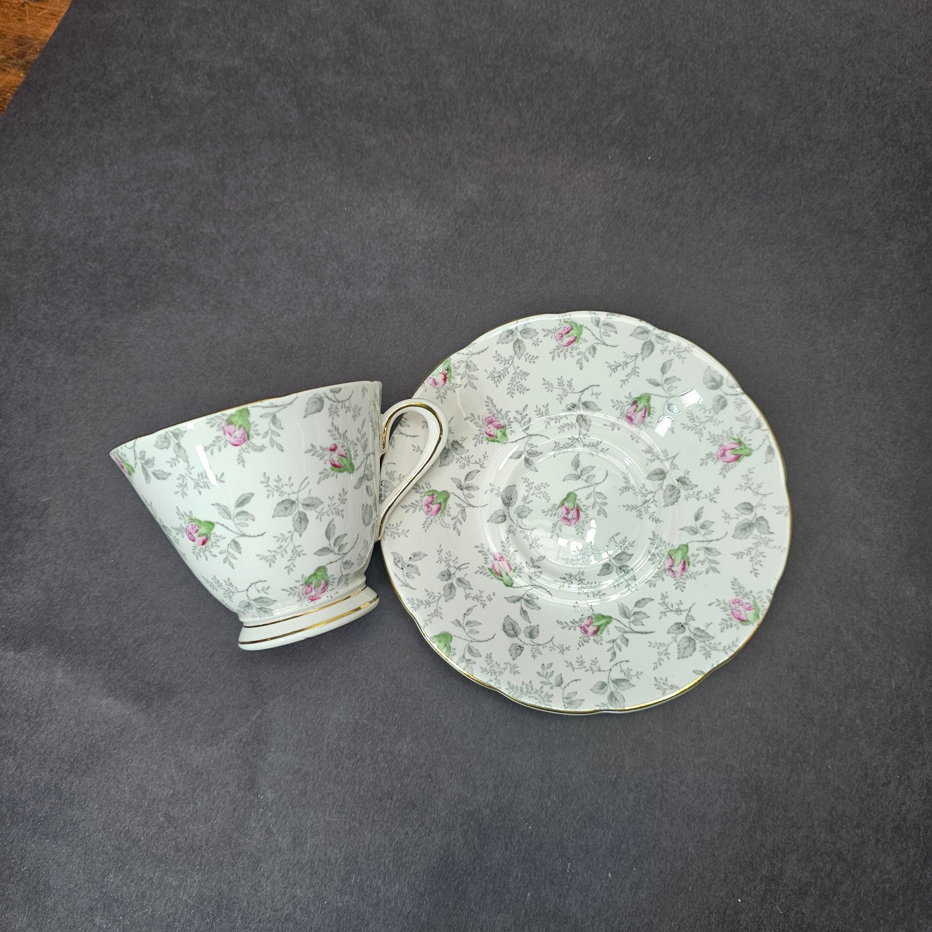Vintage Tuscan Fine English Bone China Teacup & Saucer Set From England