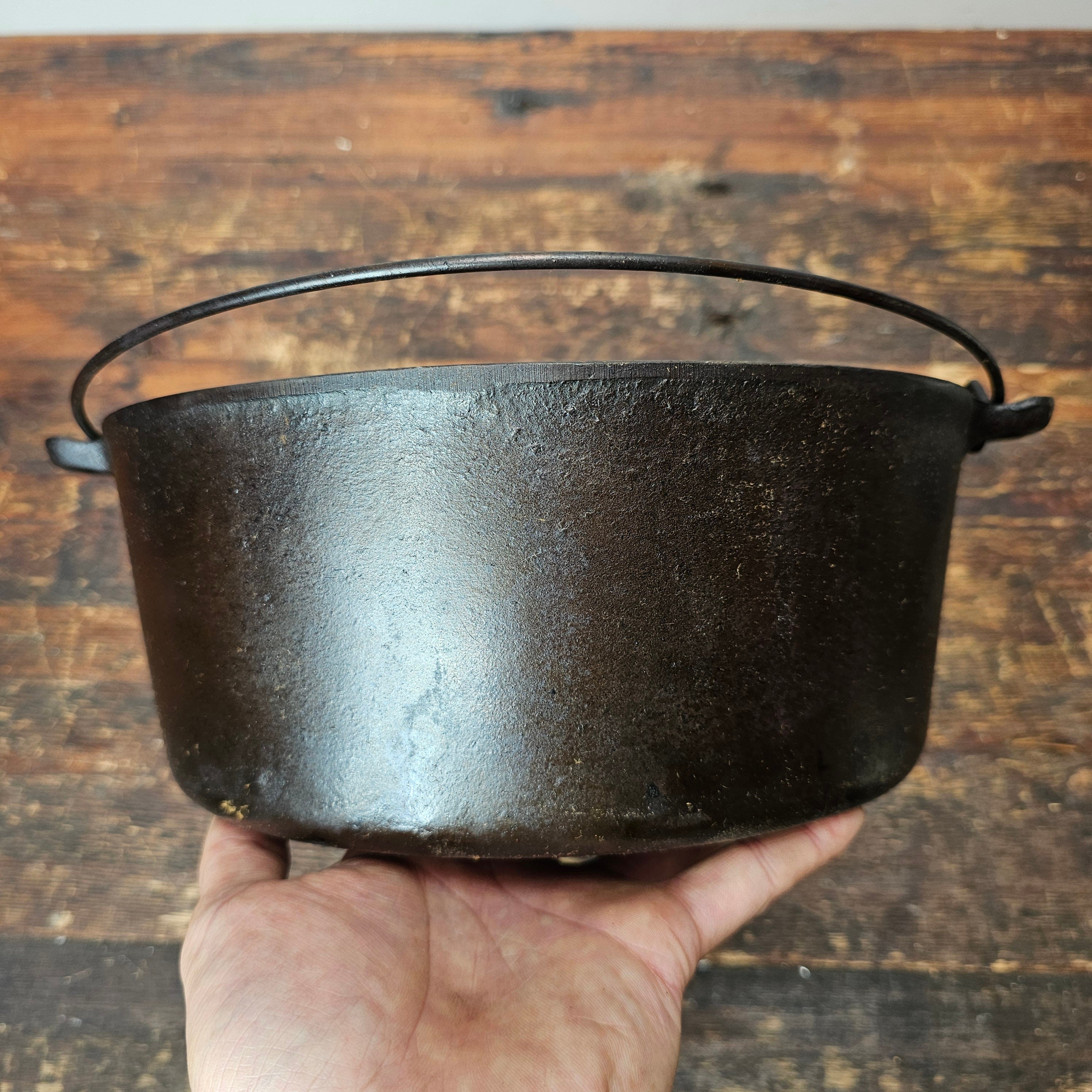 1920's #8 Wagner Ware Round DOME Roaster Dutch Oven W/ Drip Drop Baster Dome Lid