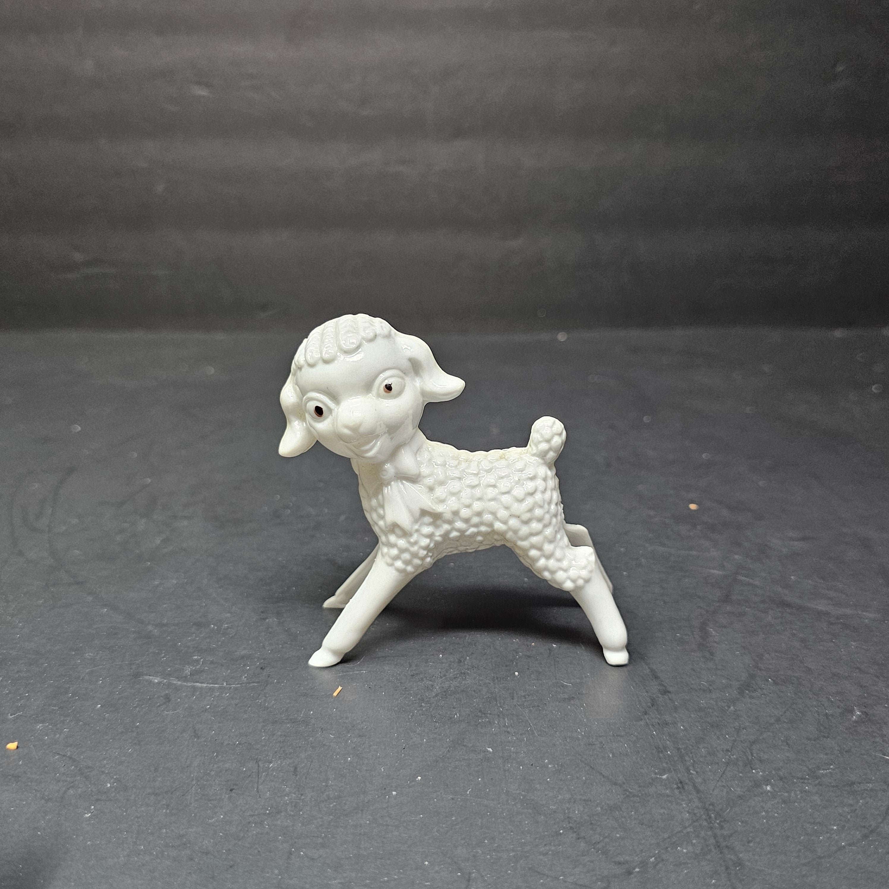 Vintage White Plastic Lamb Toy MCM 50's 3.25" x 3.25"