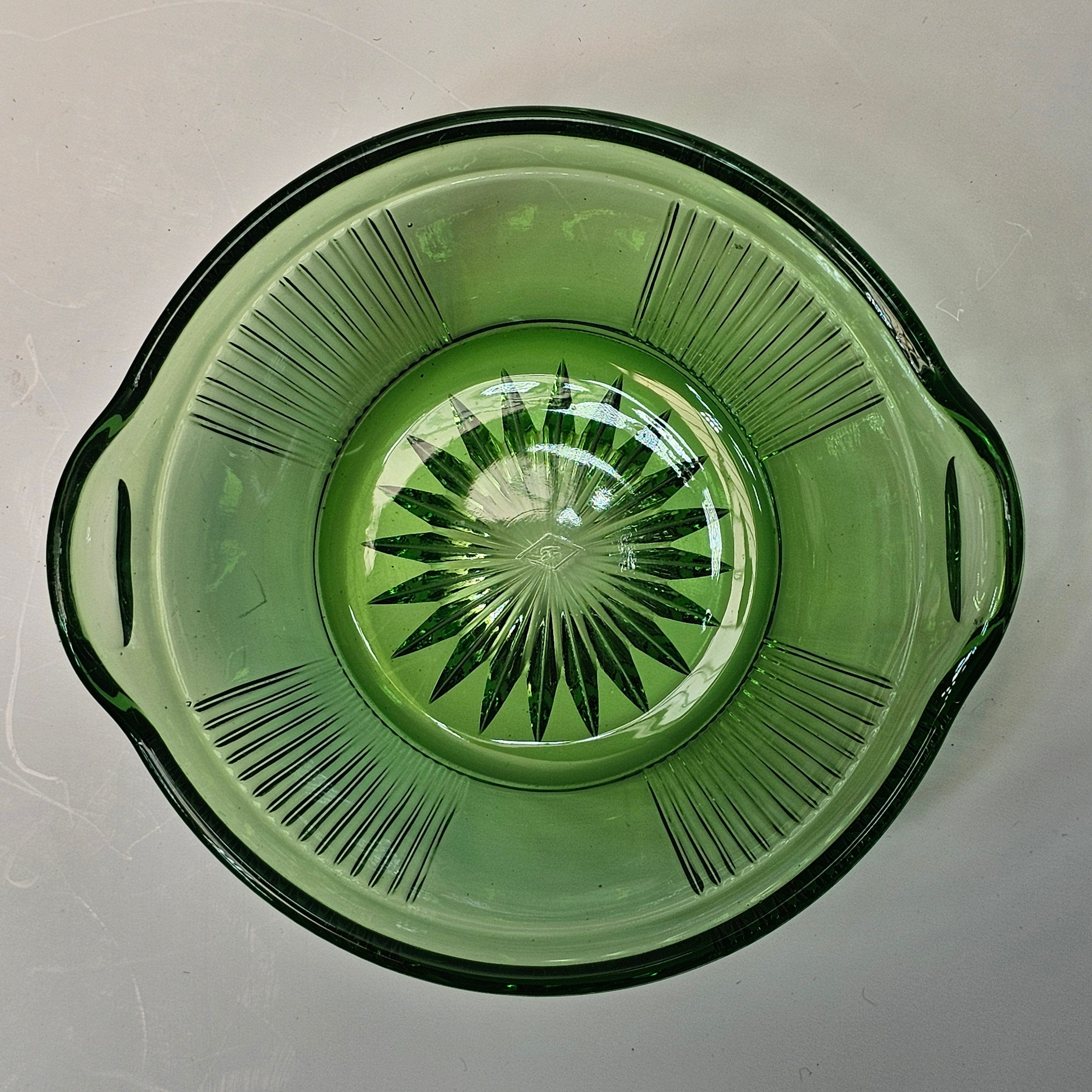 Heisey Pleat & Panel Moongleam Handled Nut Bowl