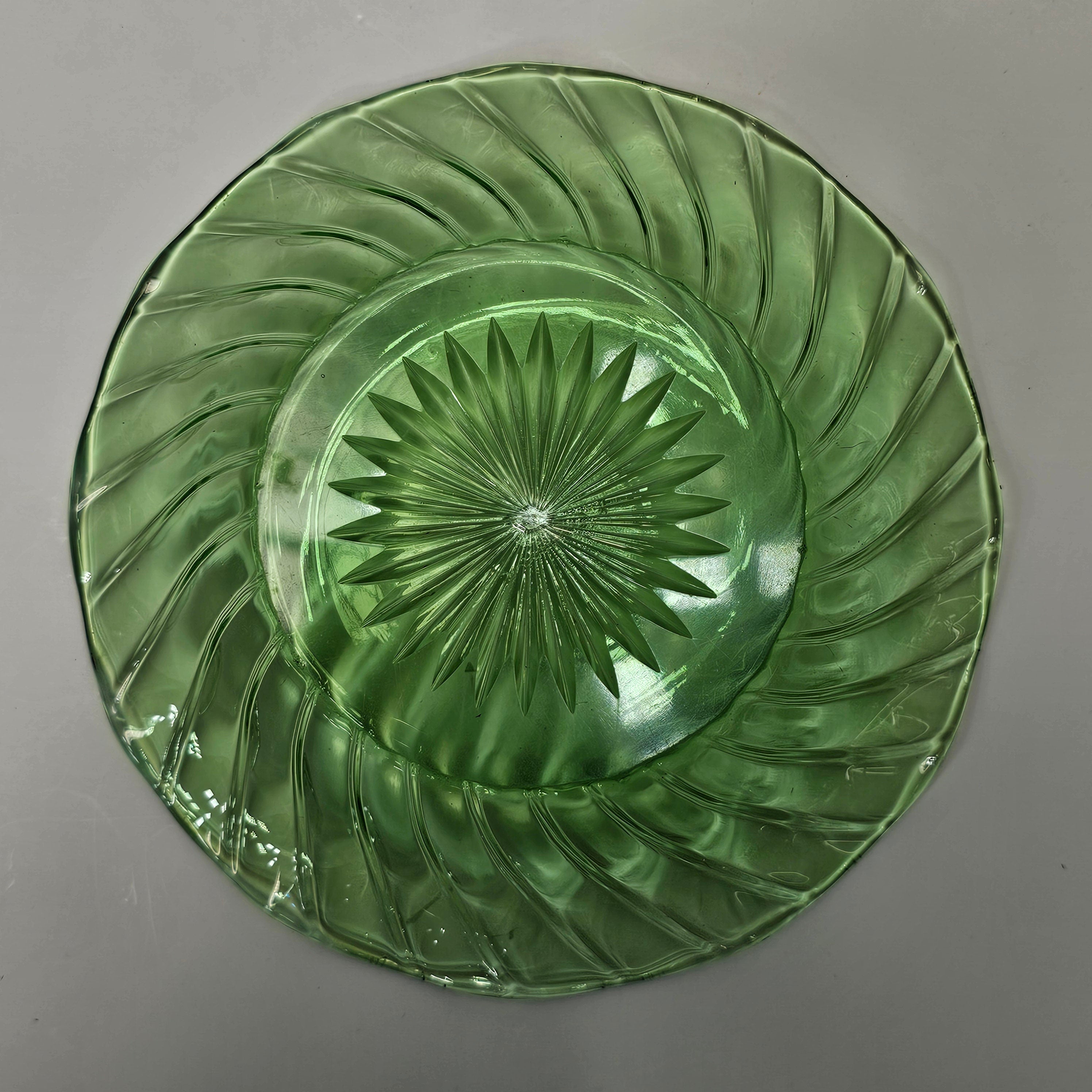 Heisey Moongleam Marcel Wave Swirl Green 6 3/8" Baked Apple Bowl