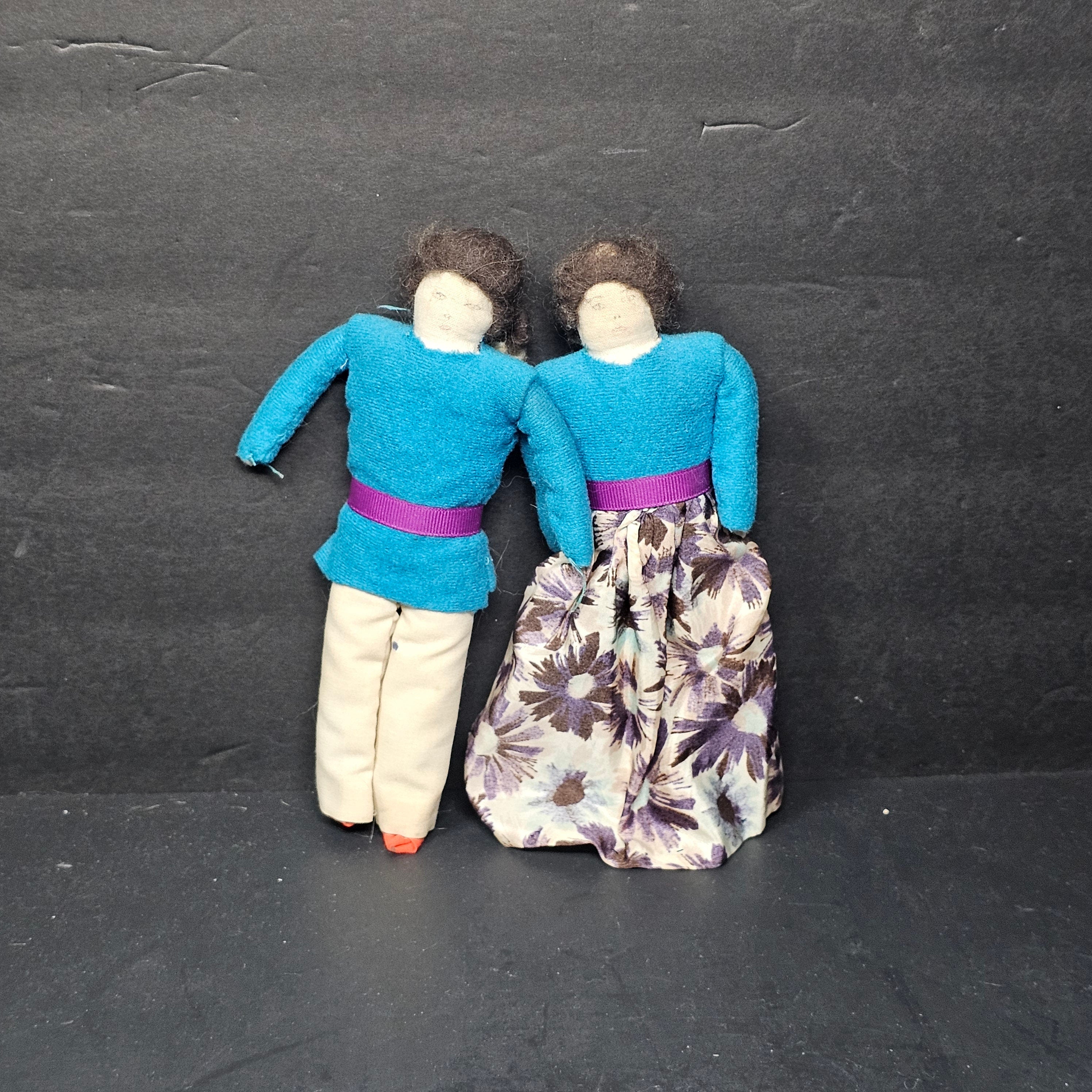 Vintage Hand Made Folk Dolls Cloth Pair Couple Man Woman South America Mexico 8"