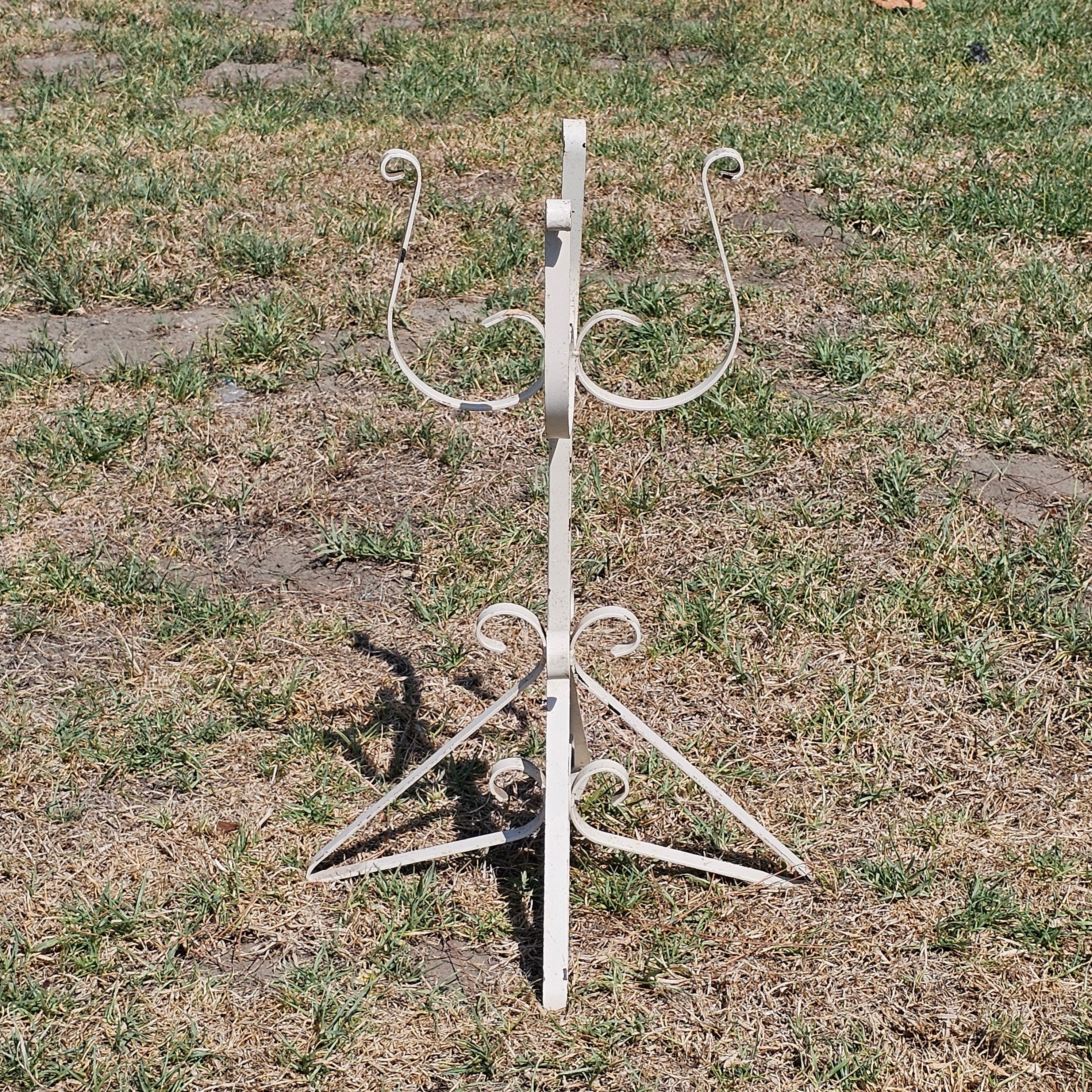 Rustic Metal White Flower Pot Stand 25.5"H Shabby Chic