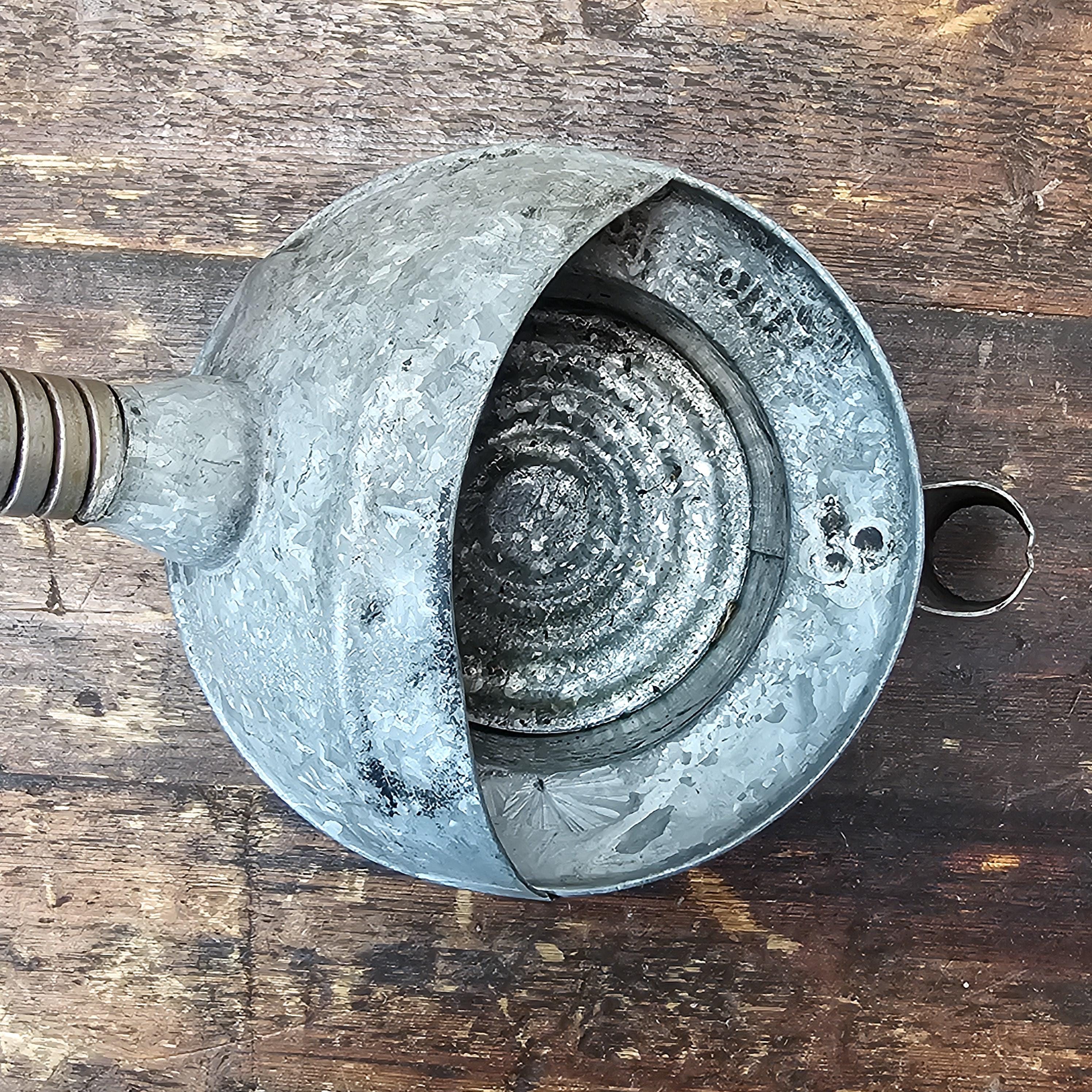 Vintage Lawson Cinti One Quart Galvanized Oil Can Long Flexible Spout