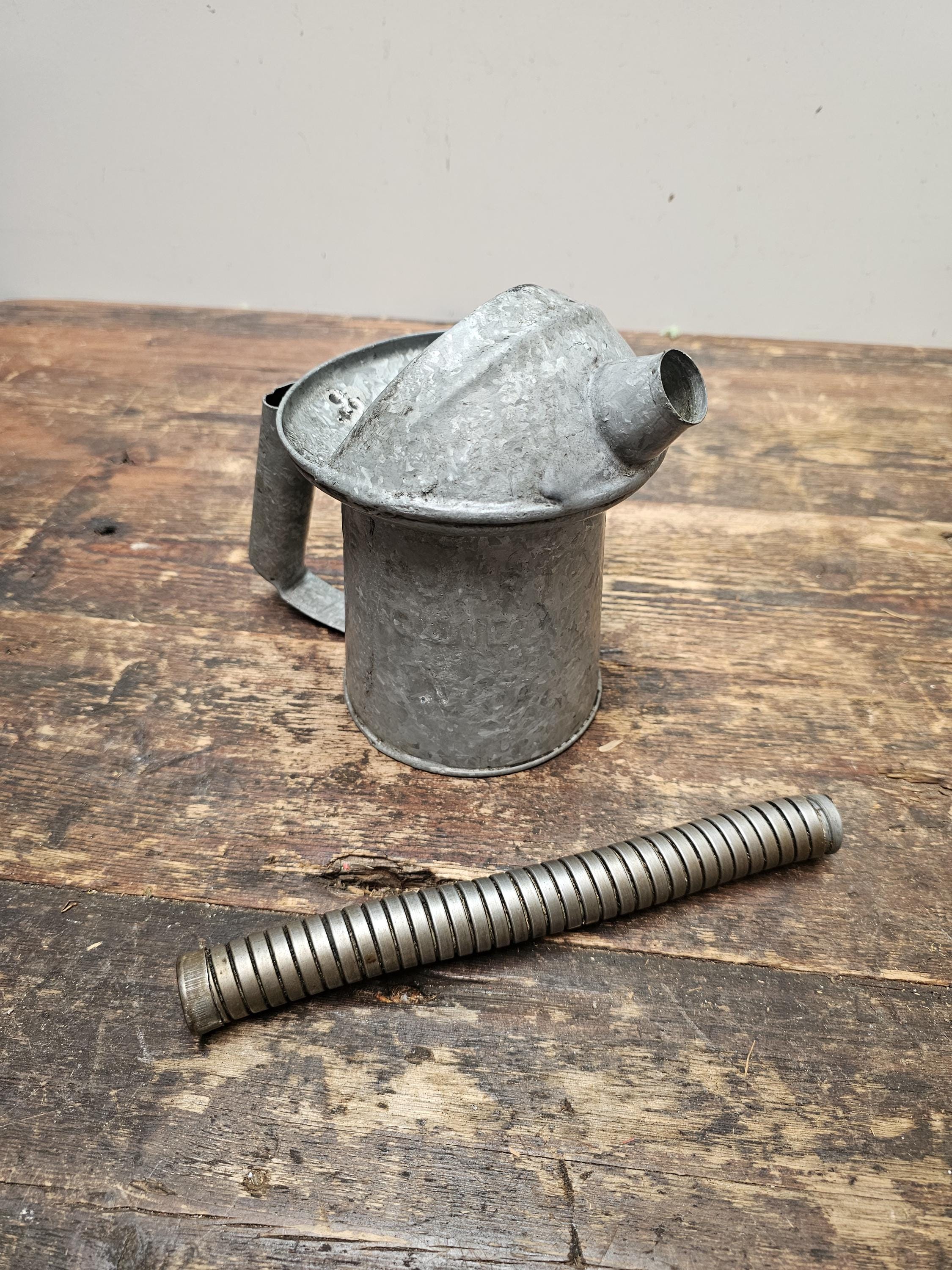 Vintage Lawson Cinti One Quart Galvanized Oil Can Long Flexible Spout