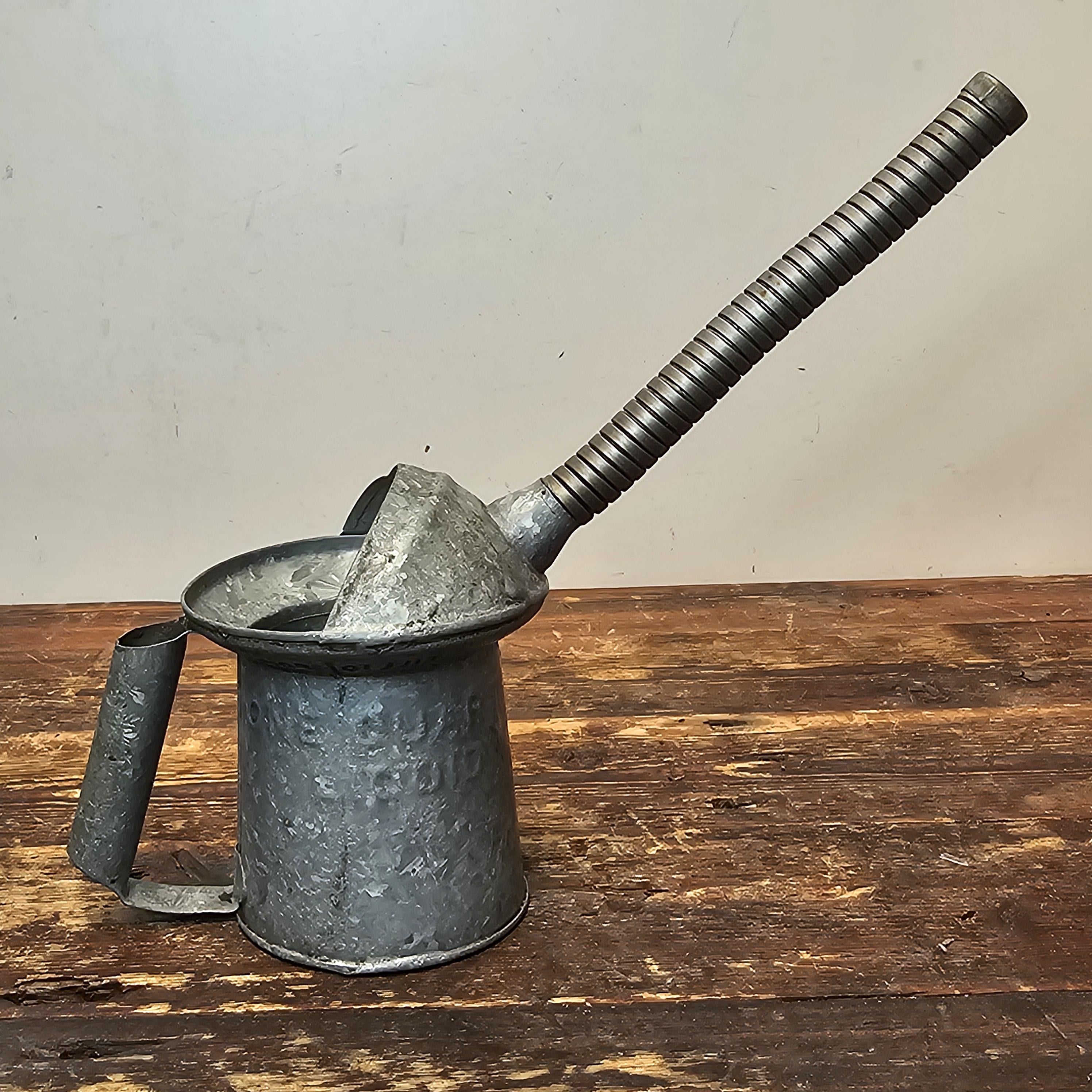 Vintage Lawson Cinti One Quart Galvanized Oil Can Long Flexible Spout