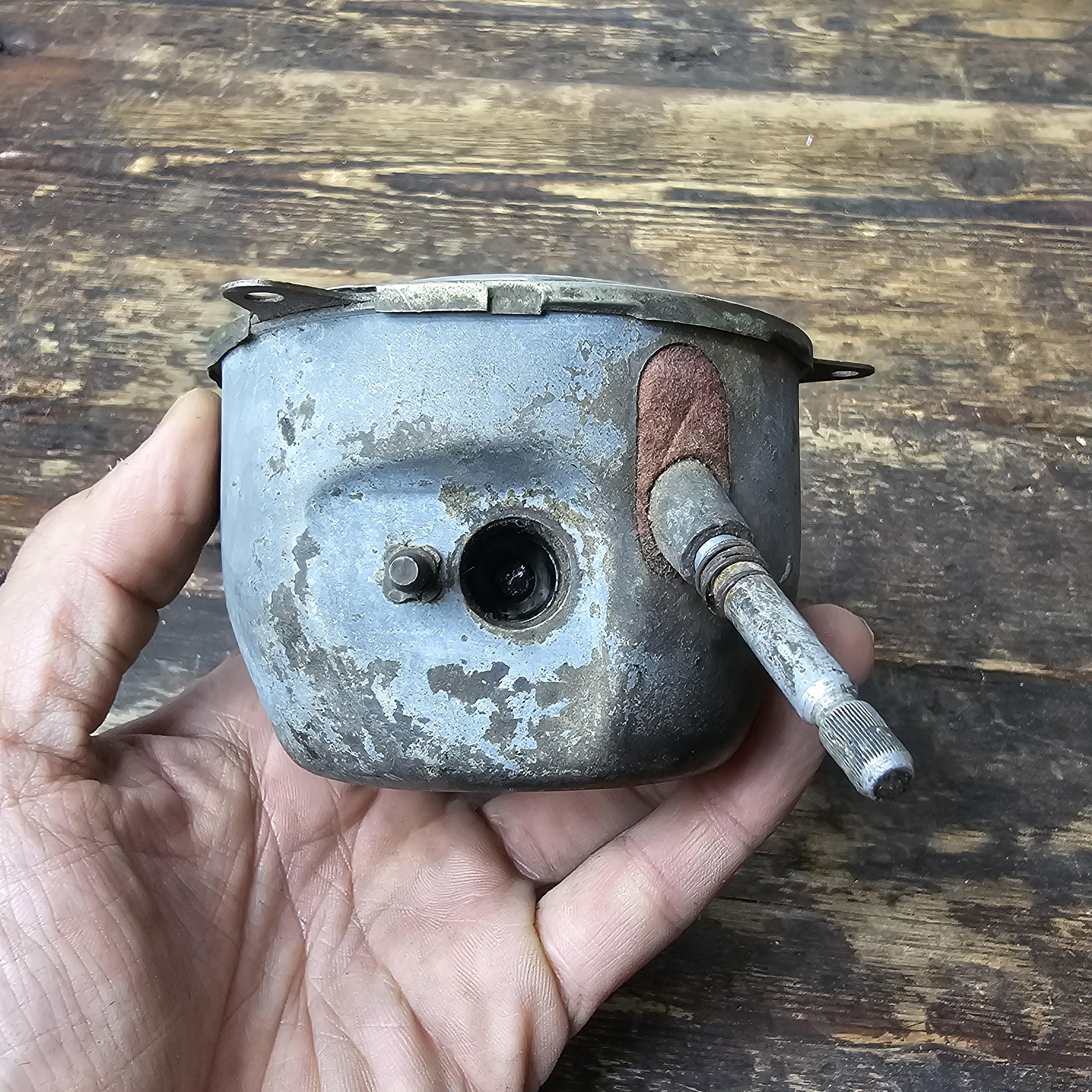 Antique AC spark plug Co Speedometer 0-80 MPH 1920s