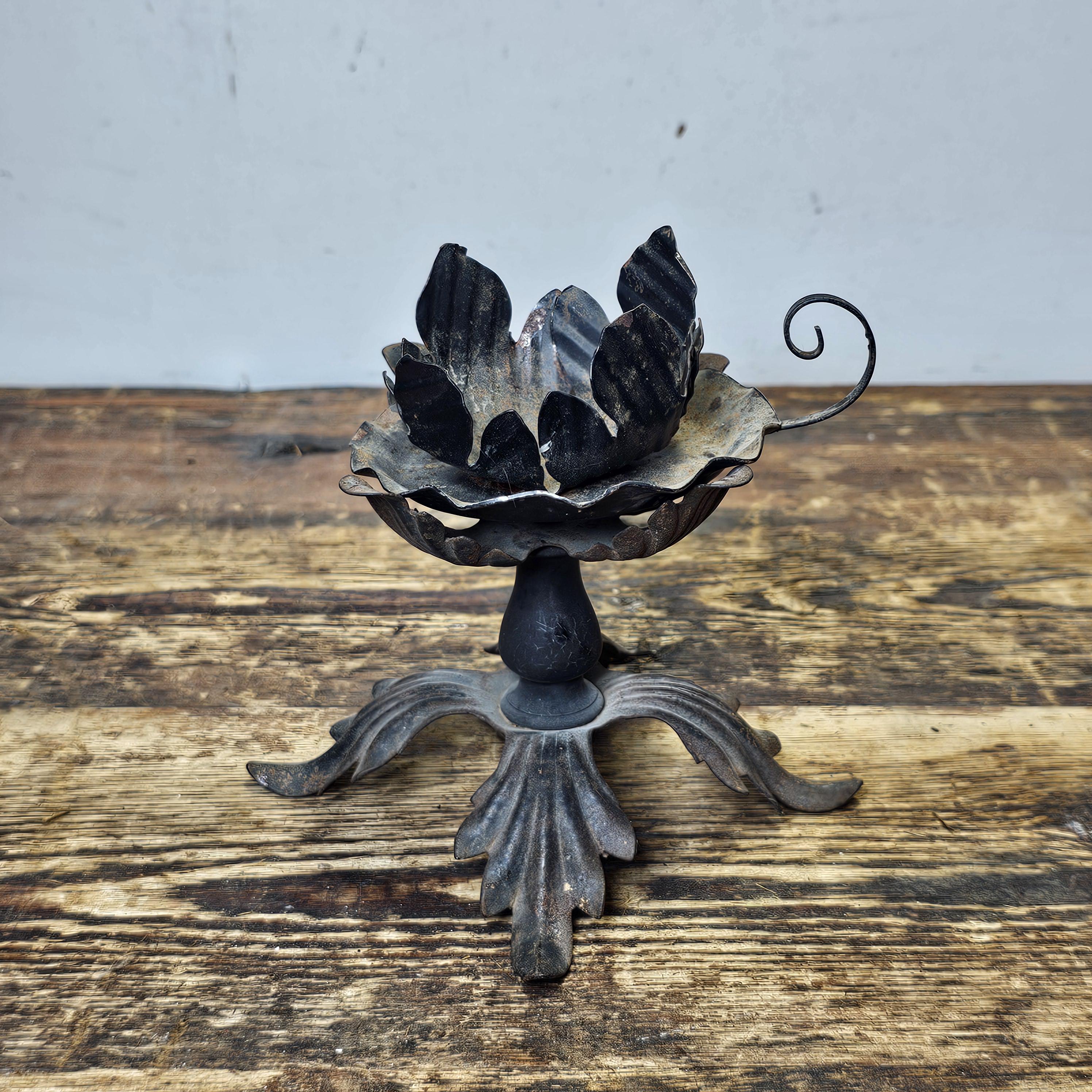 Vintage Rusty Tea Light Candle Holder With Stand 5"H