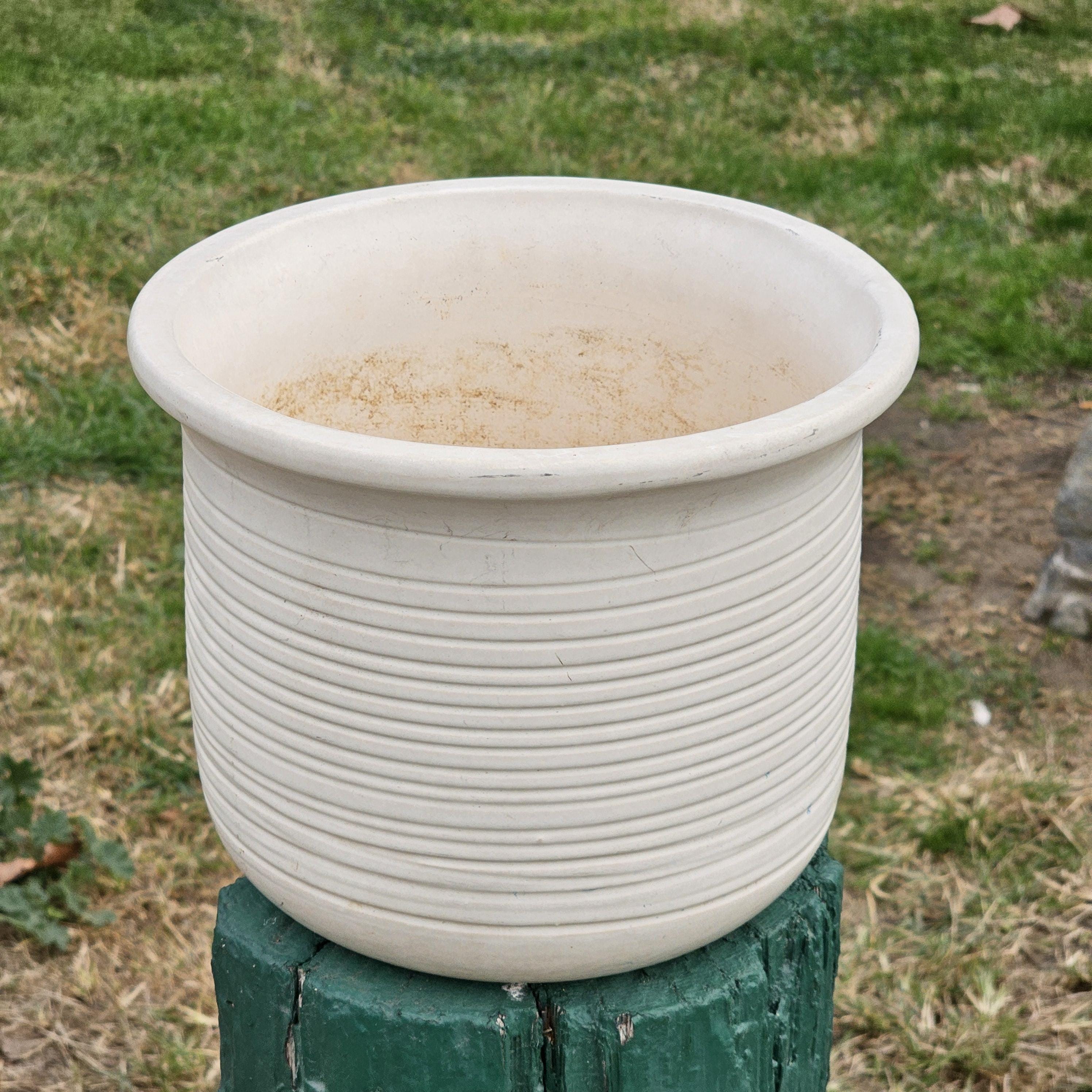 Gainey Ceramics U-10 White Planter Pot La Verne Calif USA MCM 10" Dia x 8" H