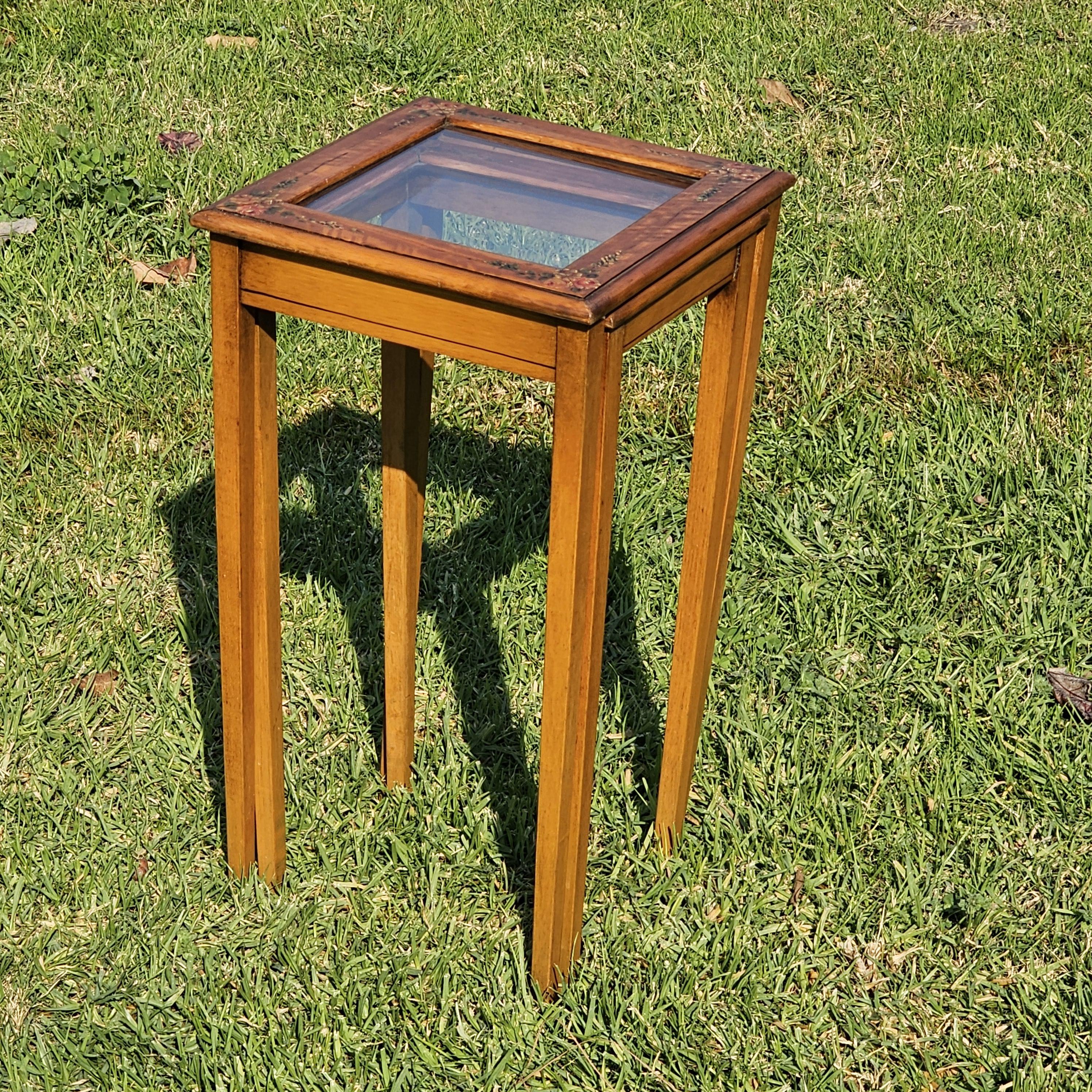 Antique 1920s FLINT & HORNER Hand-painted Nesting Tables with Pencil Post Legs