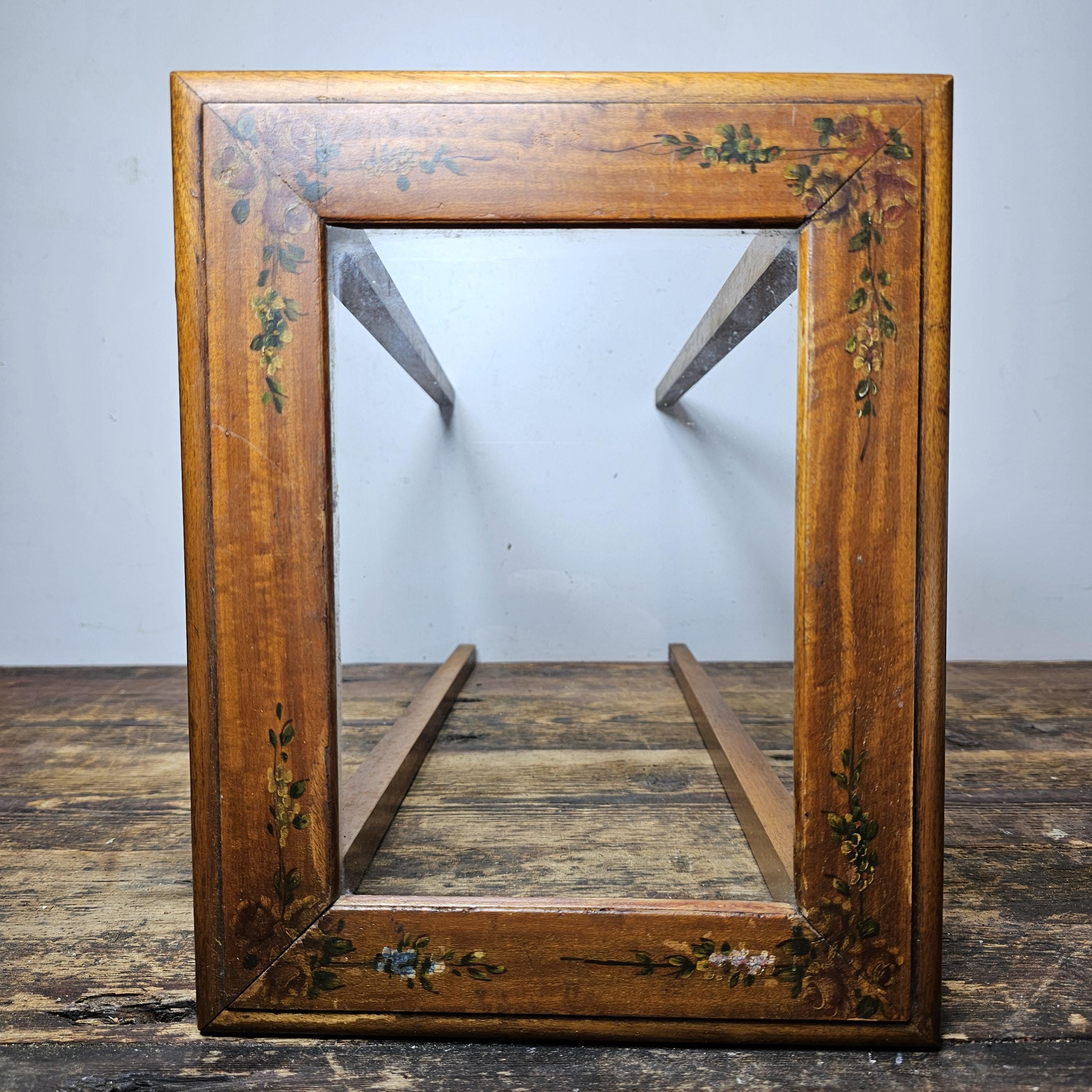 Antique 1920s FLINT & HORNER Hand-painted Nesting Tables with Pencil Post Legs