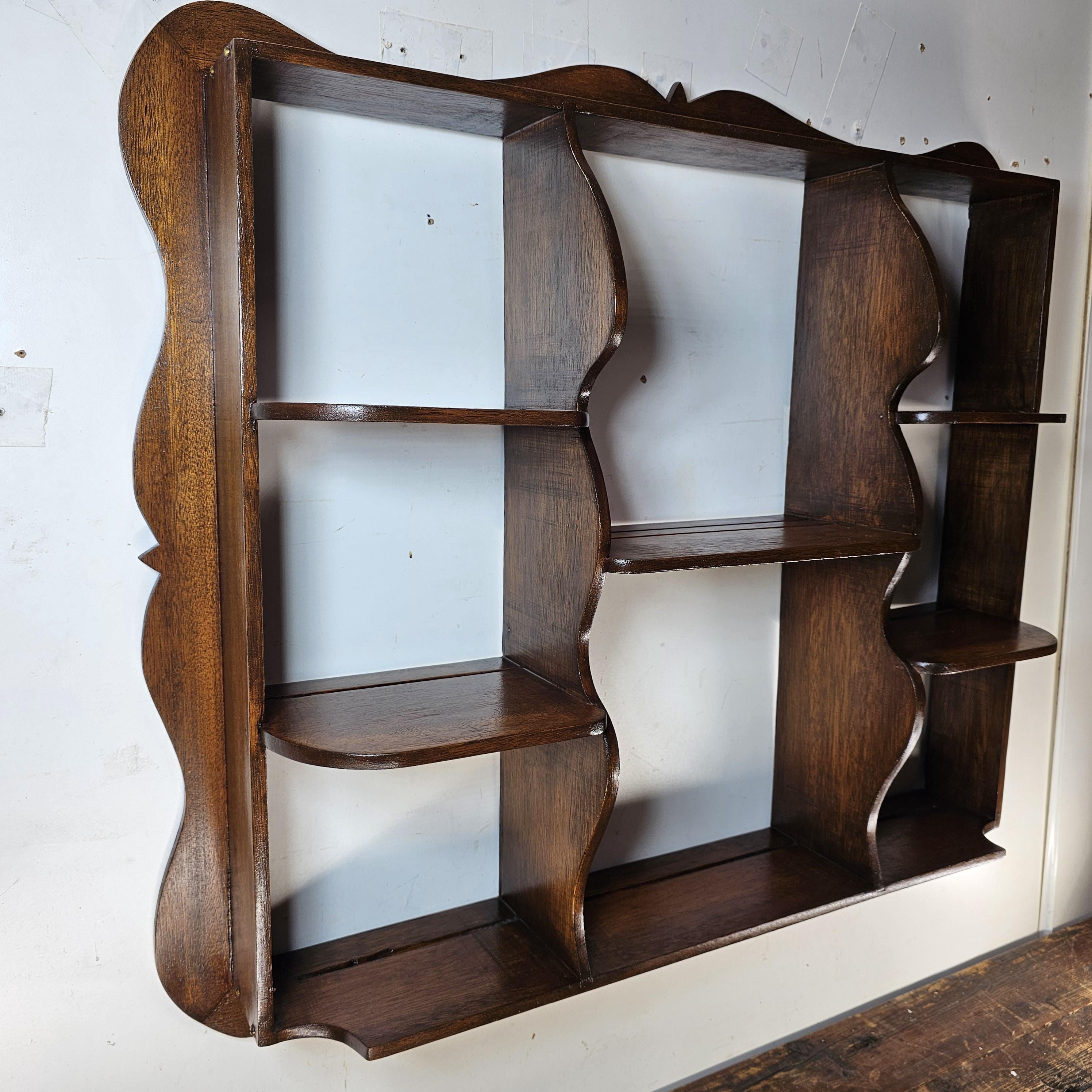 Vintage Decorative Wall Shelf with Scalloped Edge Plate Groove 32"W x 27.5"H