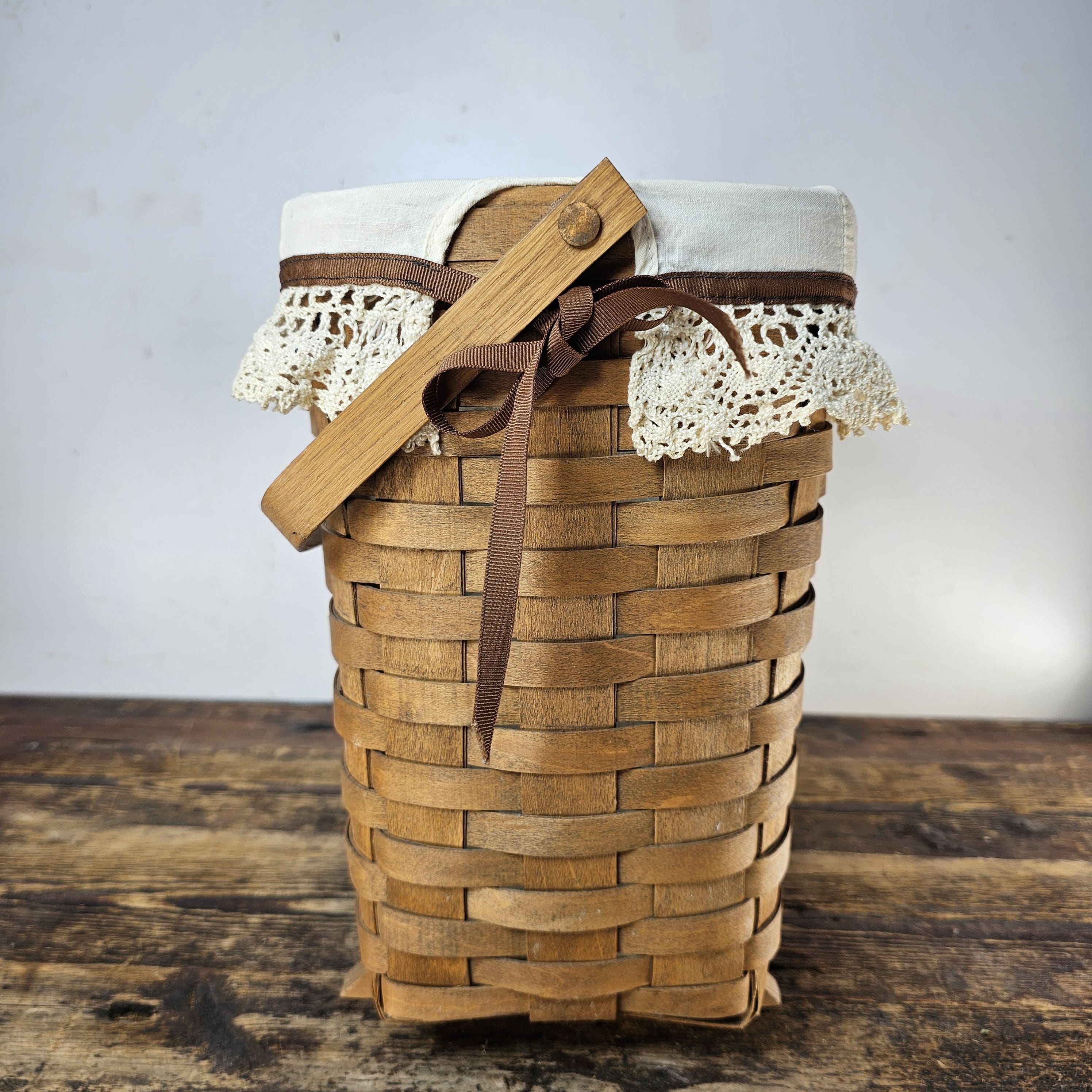 Longaberger Footed Magazine Basket-Swinging Handle With Original Liner 1985