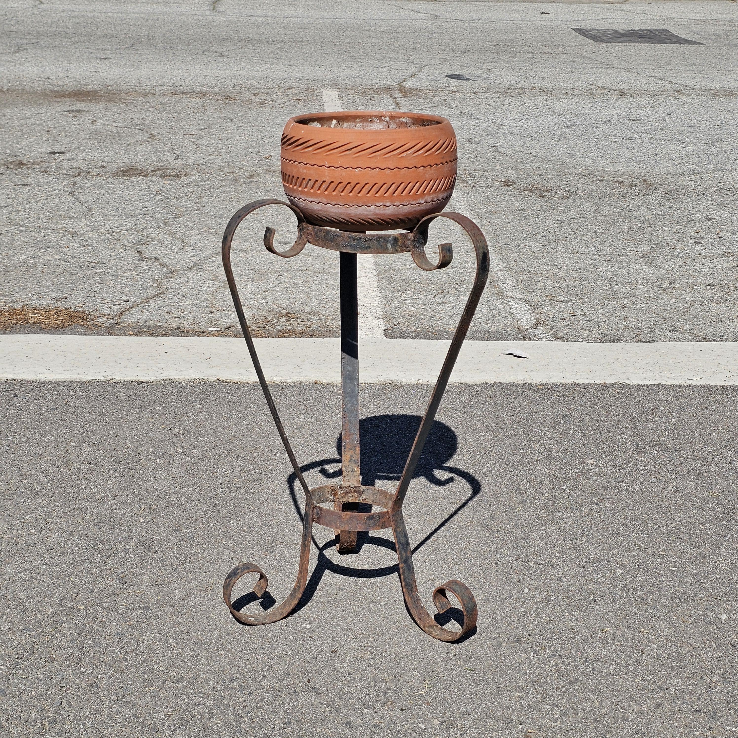 Rusty Scrolled Metal Plant Stand 23"H