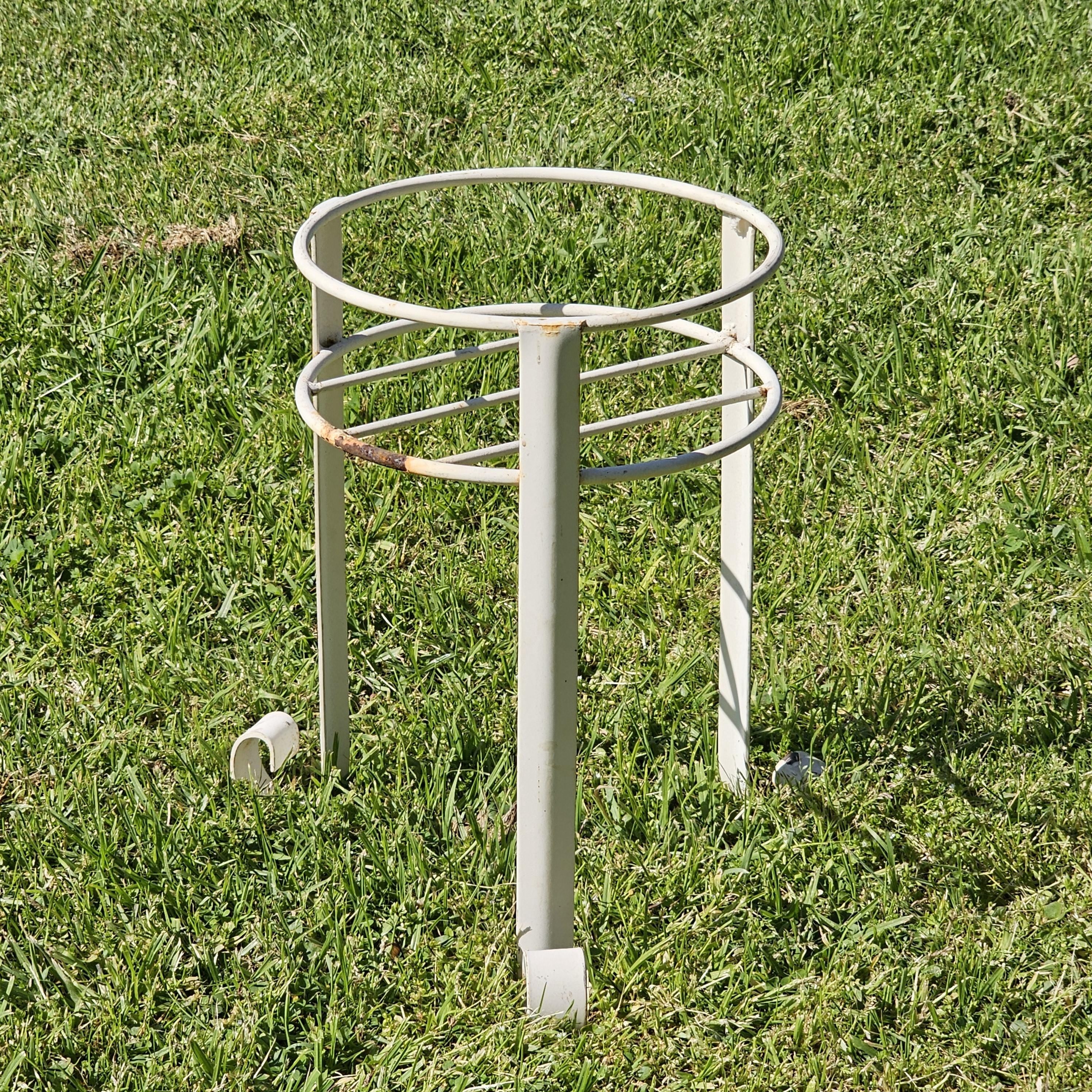 Vintage White Metal Scroll-Foot Plant Stand 15"H