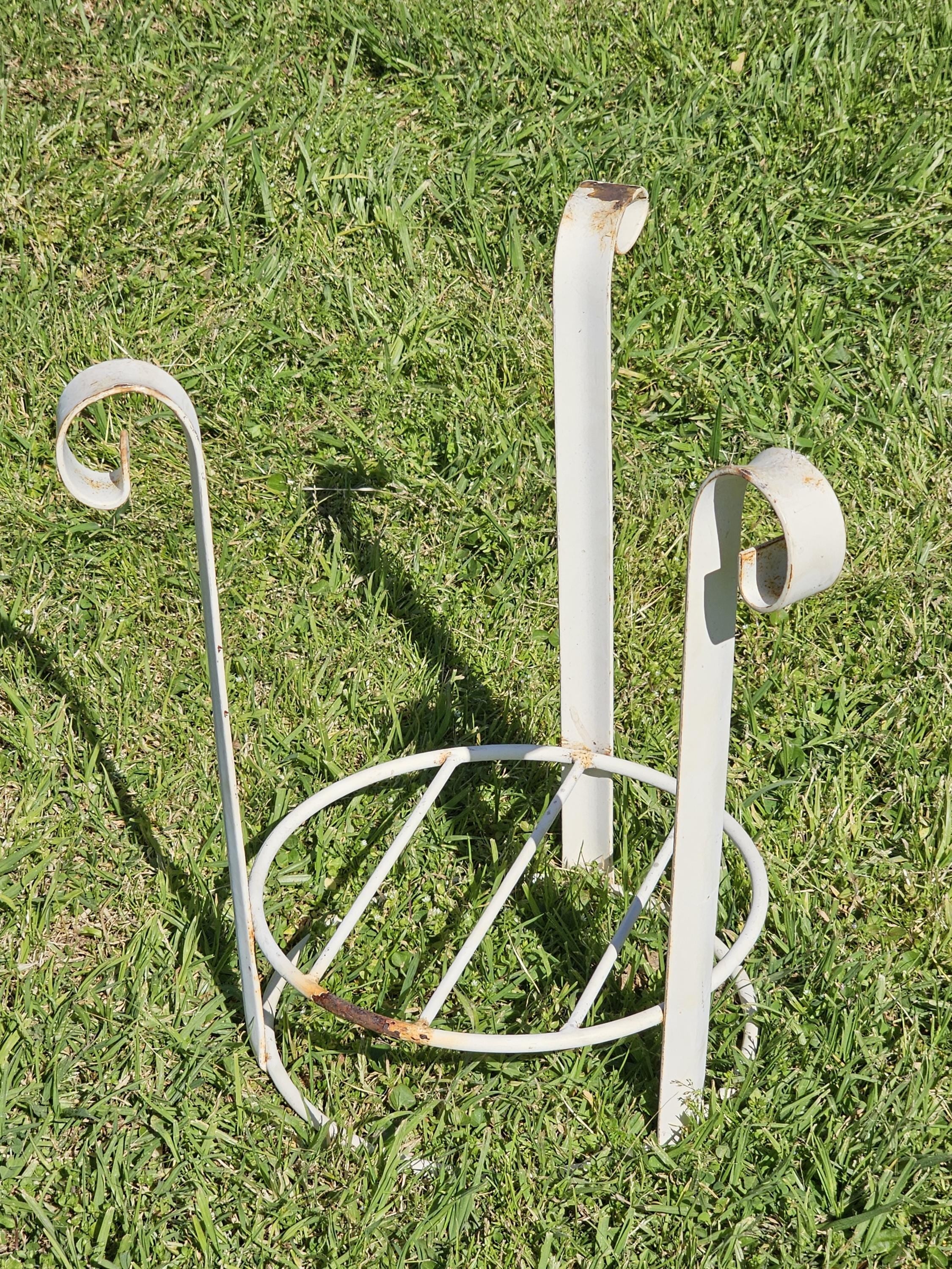 Vintage White Metal Scroll-Foot Plant Stand 15"H