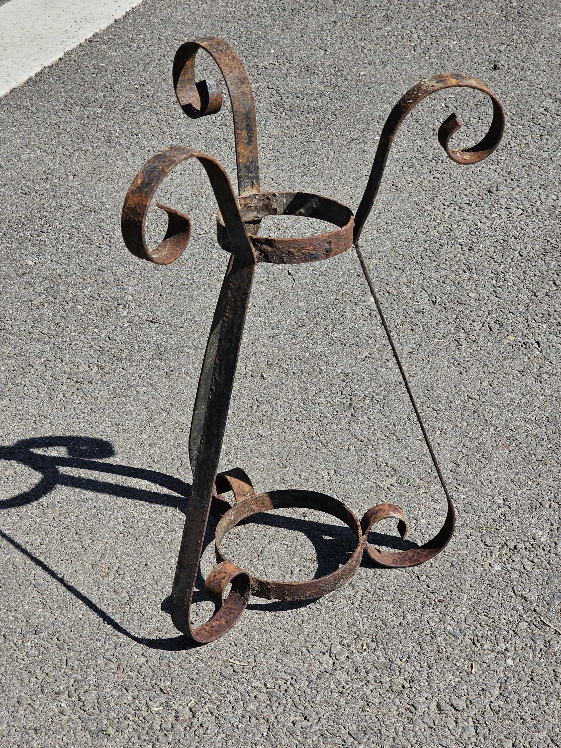 Rusty Scrolled Metal Plant Stand 23"H