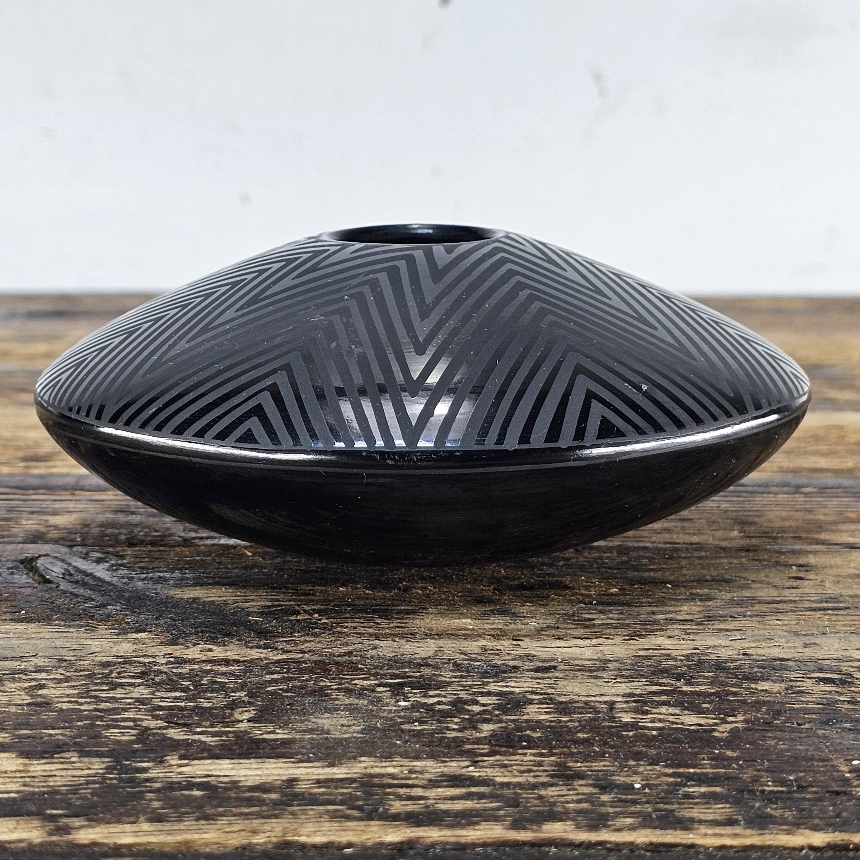 Mata Ortiz Geometric Black Pottery by Octavio Andrew 5"Diam x 2"H