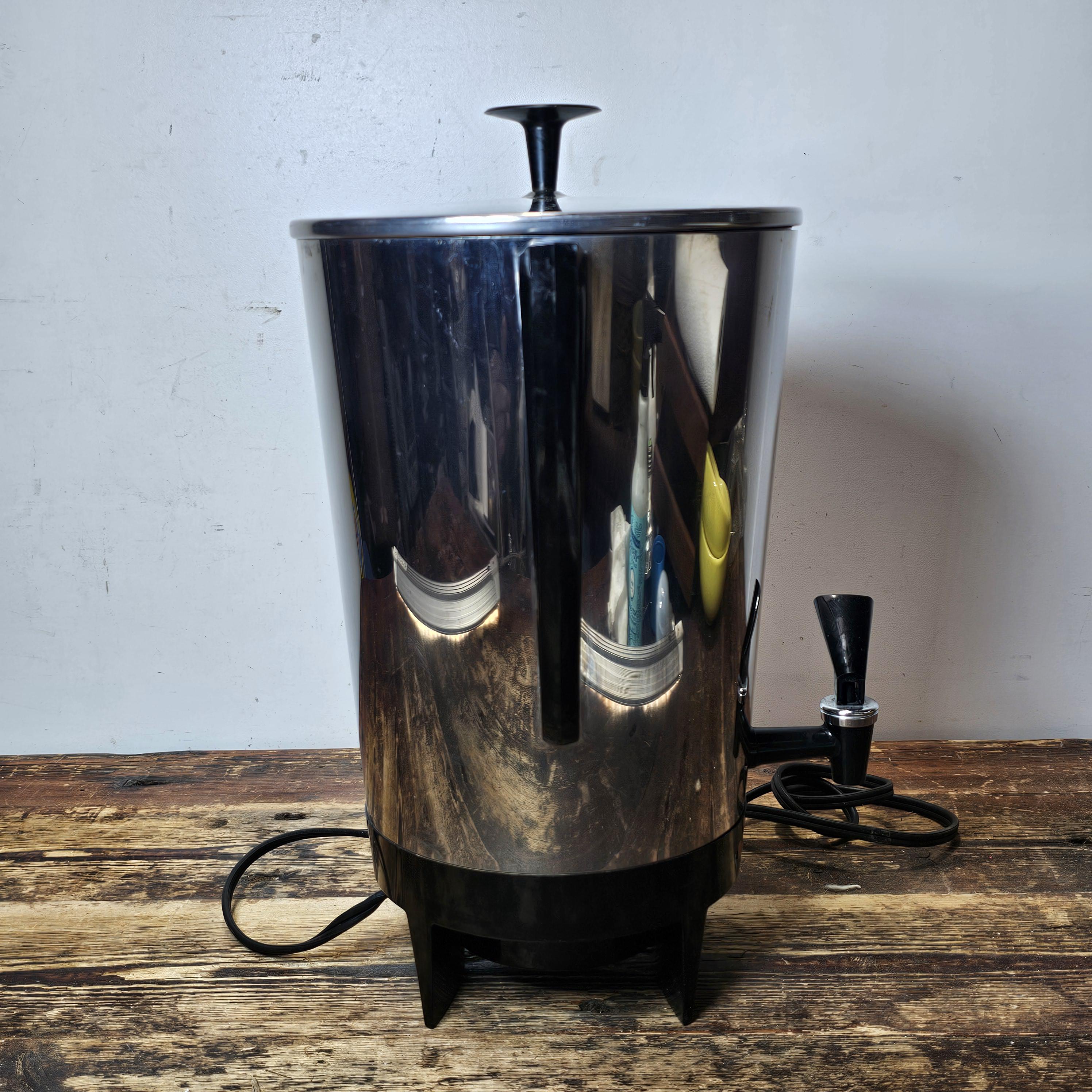 Toastmaster 30 Cup Coffee Automatic Percolator Model M552