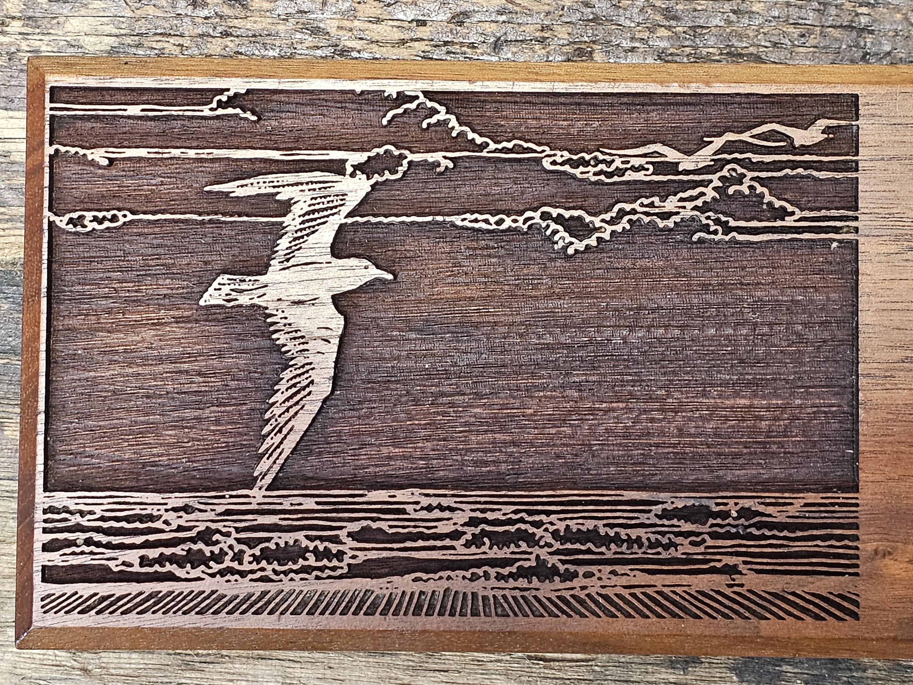 Laser-Engraved American Walnut Seagull Pen Holder