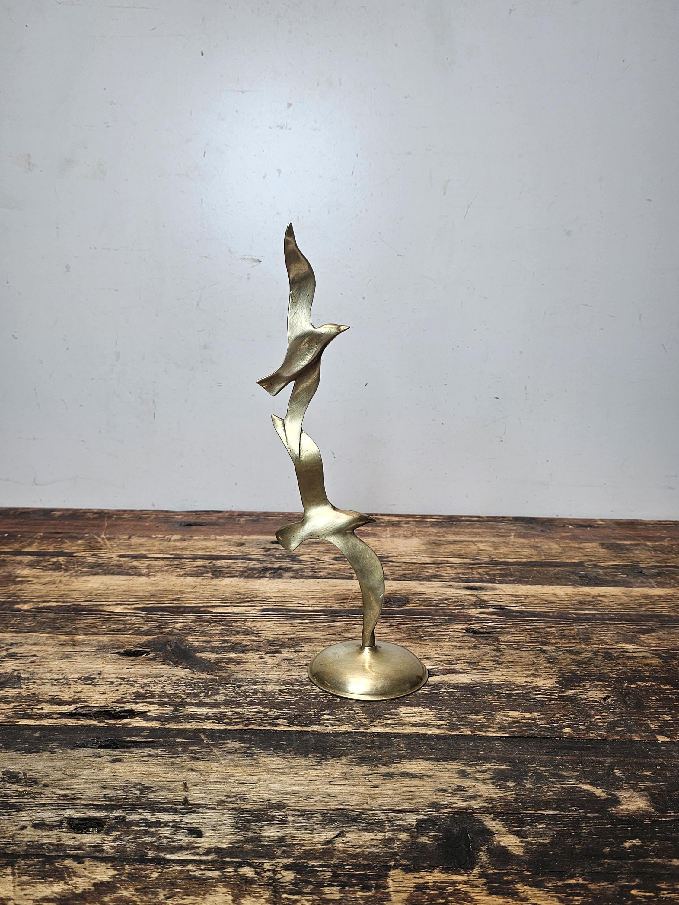 Elegant Mid-Century Modern Brass Seagulls Sculpture | 1970s Penco