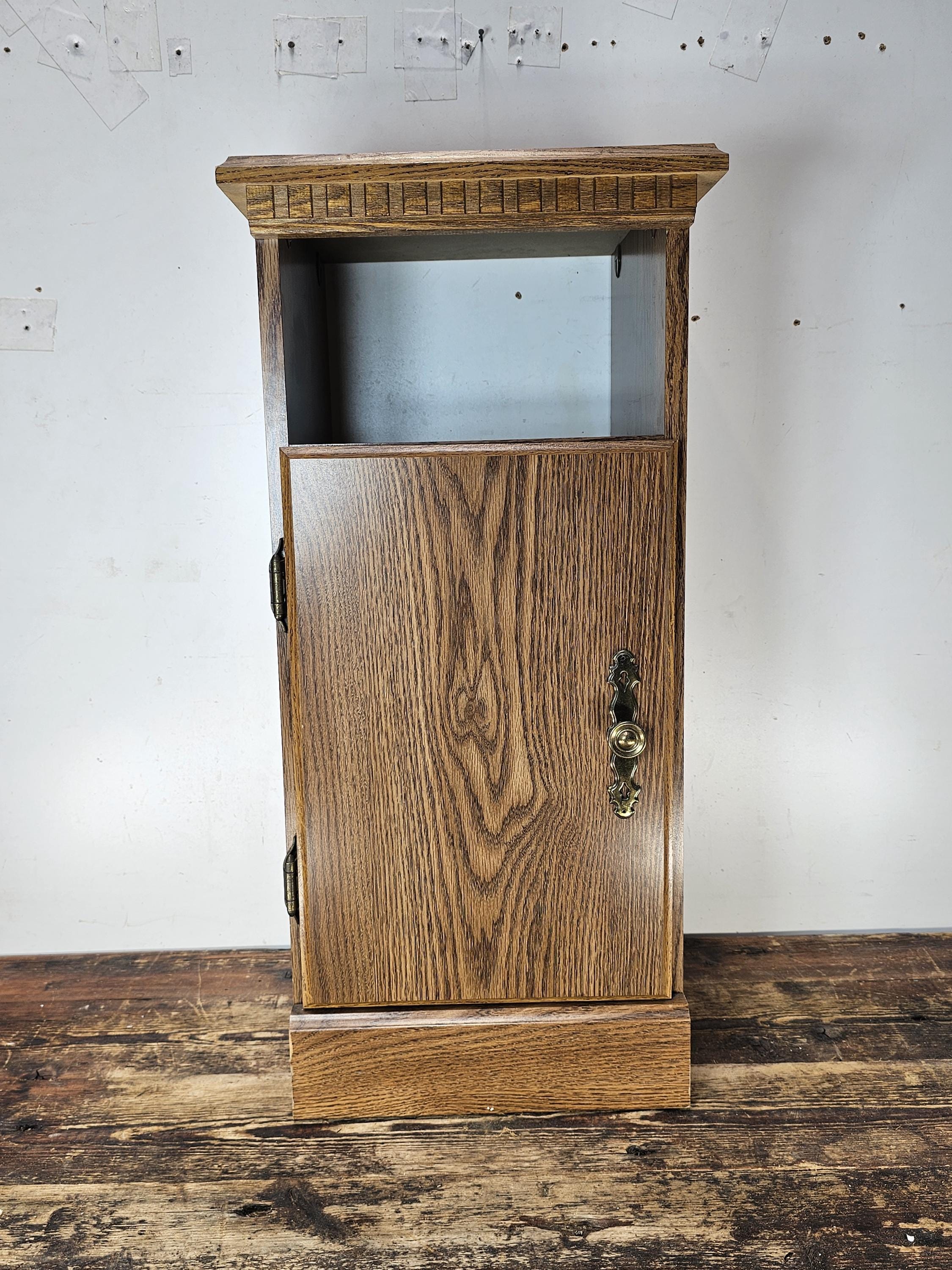 Oak-Look Laminate Nightstand/Side Table Cabinet 27.5"H