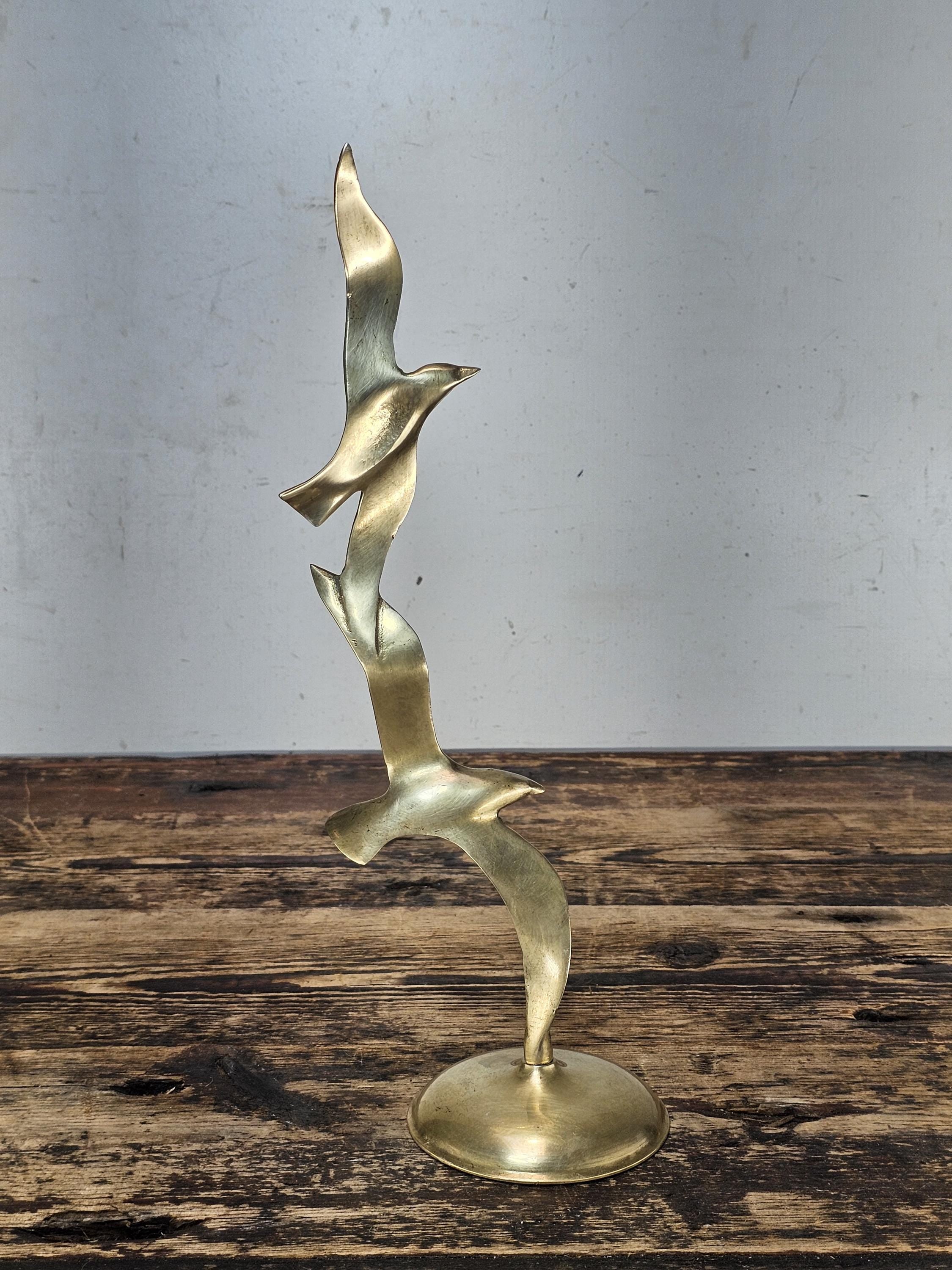 Elegant Mid-Century Modern Brass Seagulls Sculpture | 1970s Penco