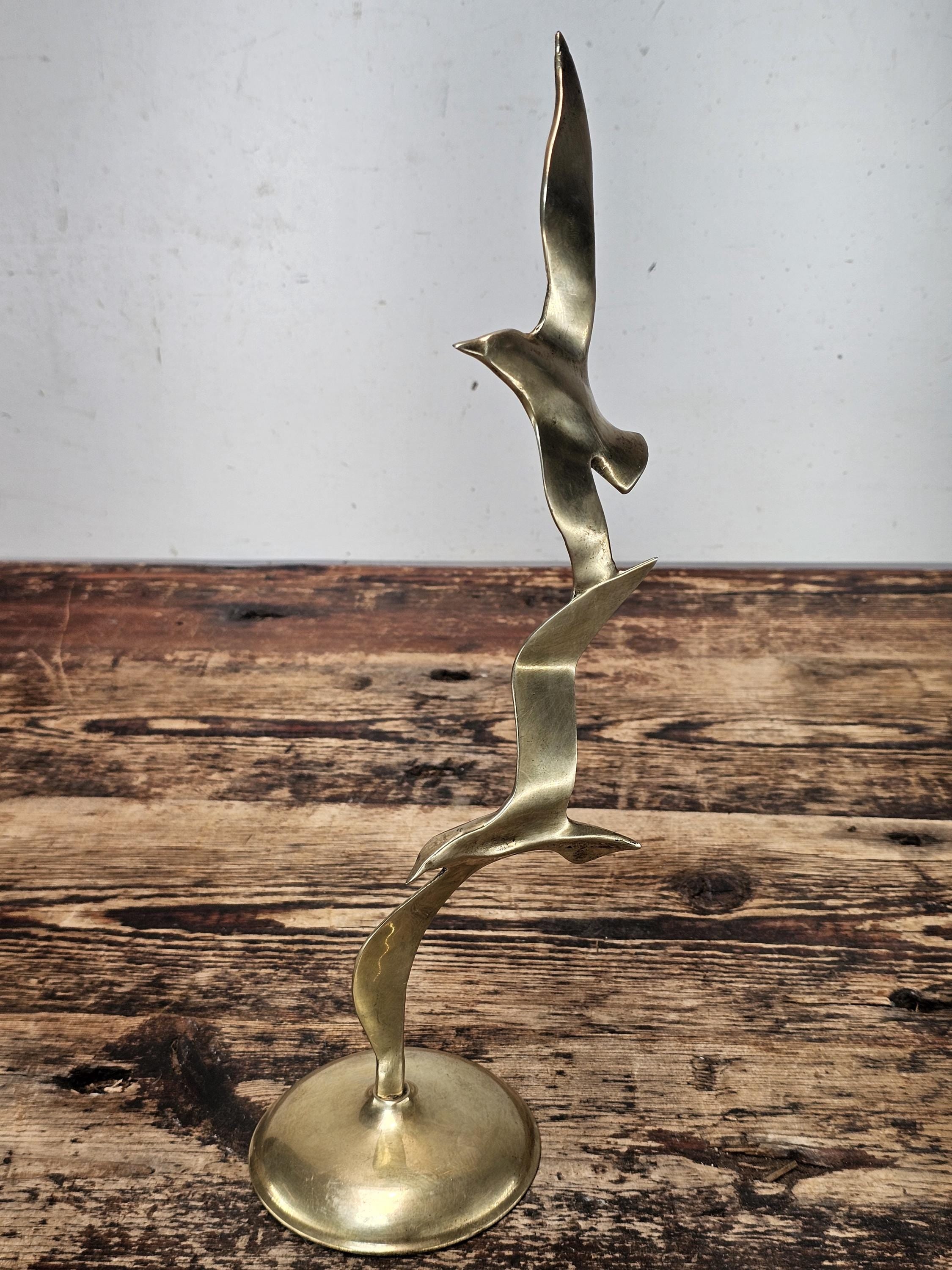 Elegant Mid-Century Modern Brass Seagulls Sculpture | 1970s Penco