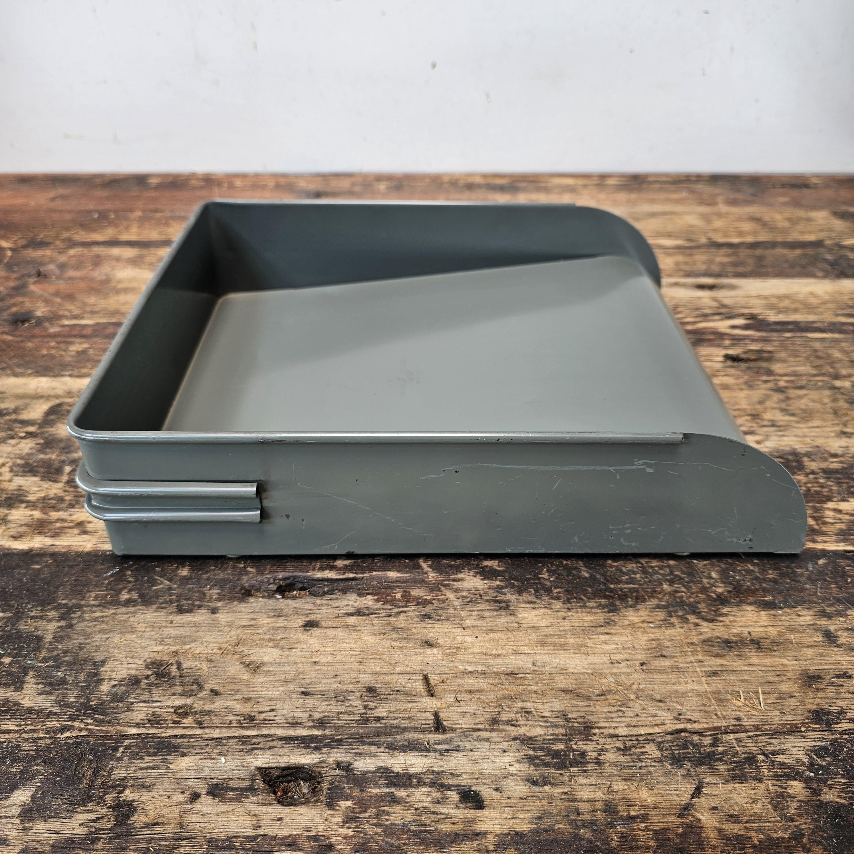 Vintage Globe-Wernicke Metal Paper Tray File Organizer